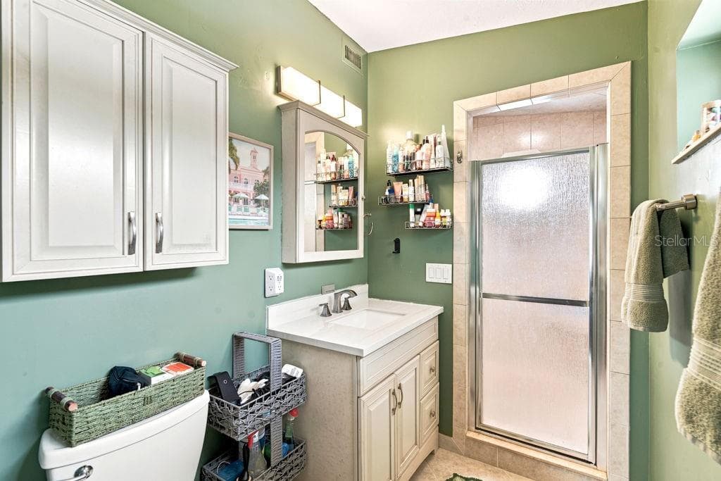 Primary Bath - Hers - 220 BRANDY CT, DELTONA