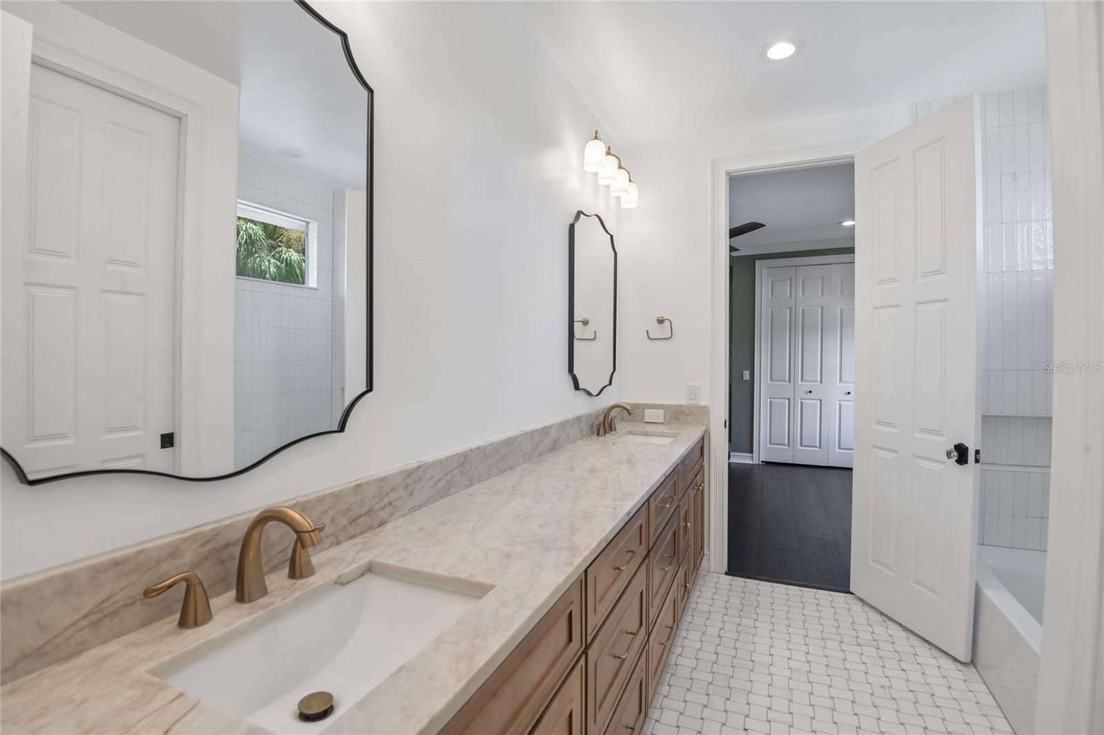 Single Family Residence at 5105 W NEPTUNE WAY, TAMPA, photo 32 of 60