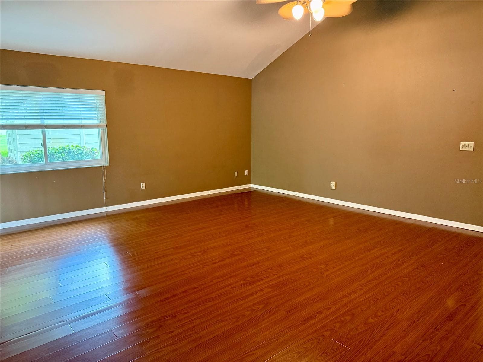 Townhouse at 2617 FOREST RUN CT, CLEARWATER, photo 8 of 19