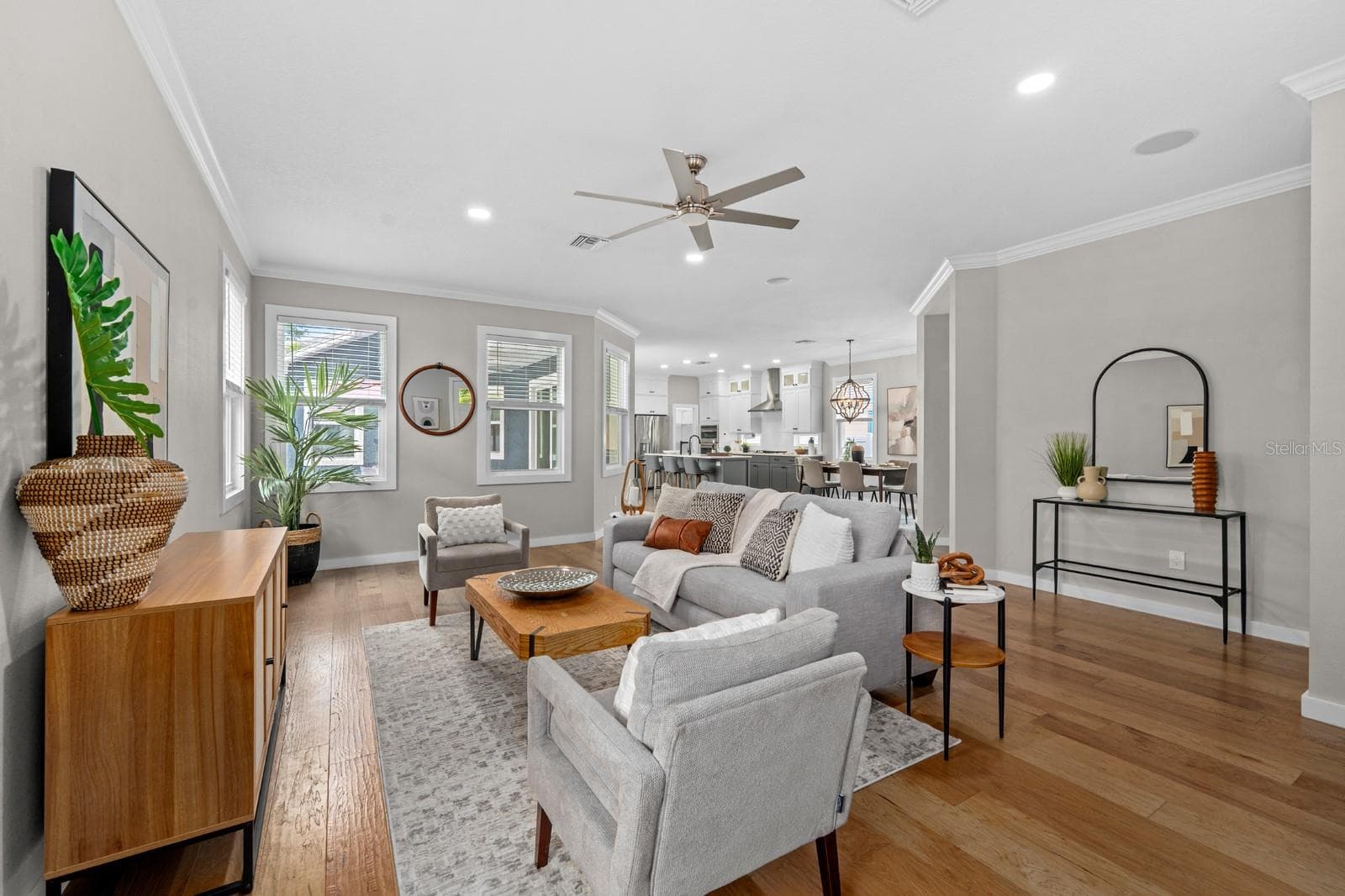 Llight filled spaces that immediately feel like home. - 1028 5TH ST N, ST PETERSBURG