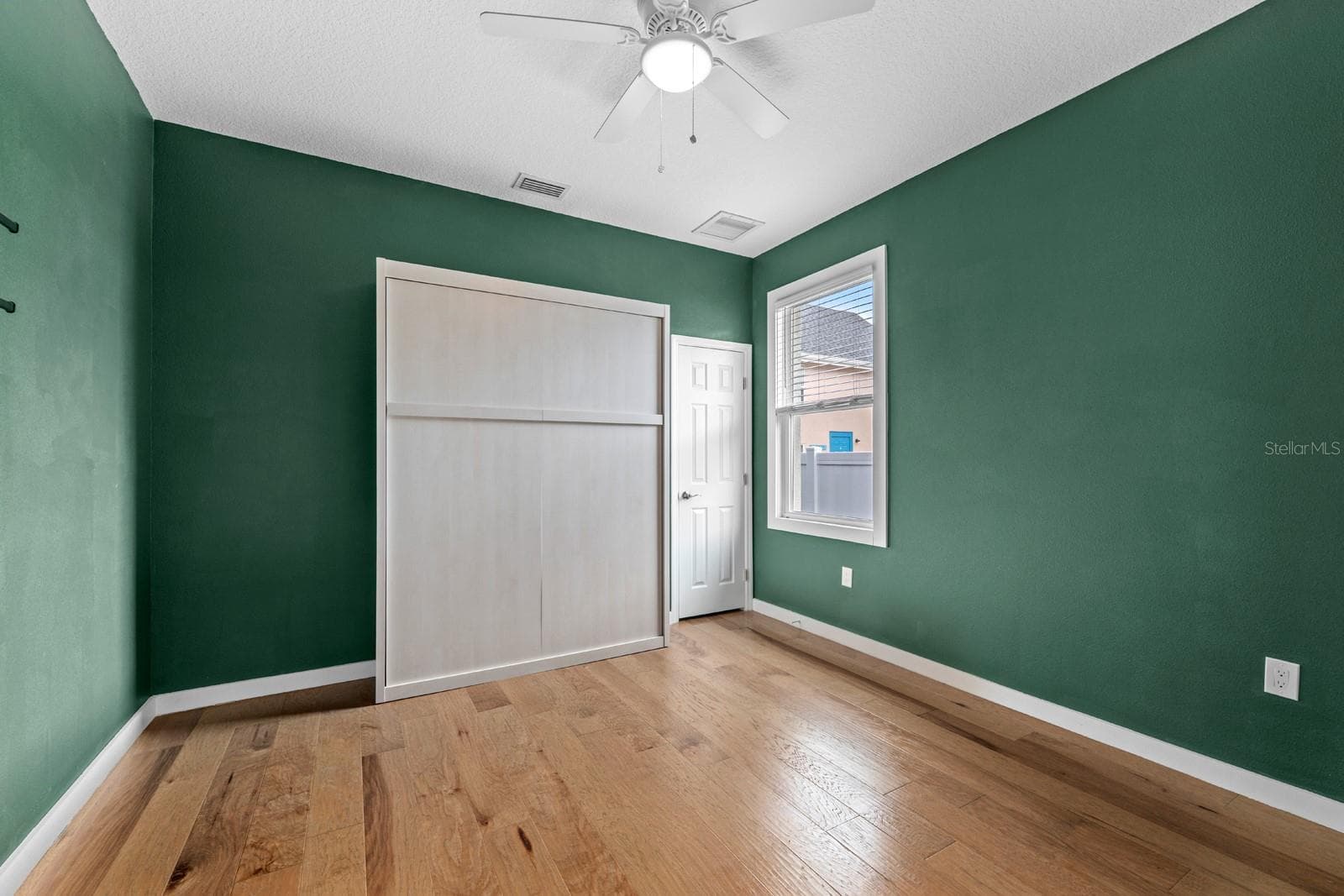 Flexible space that grows with your needs - 1028 5TH ST N, ST PETERSBURG