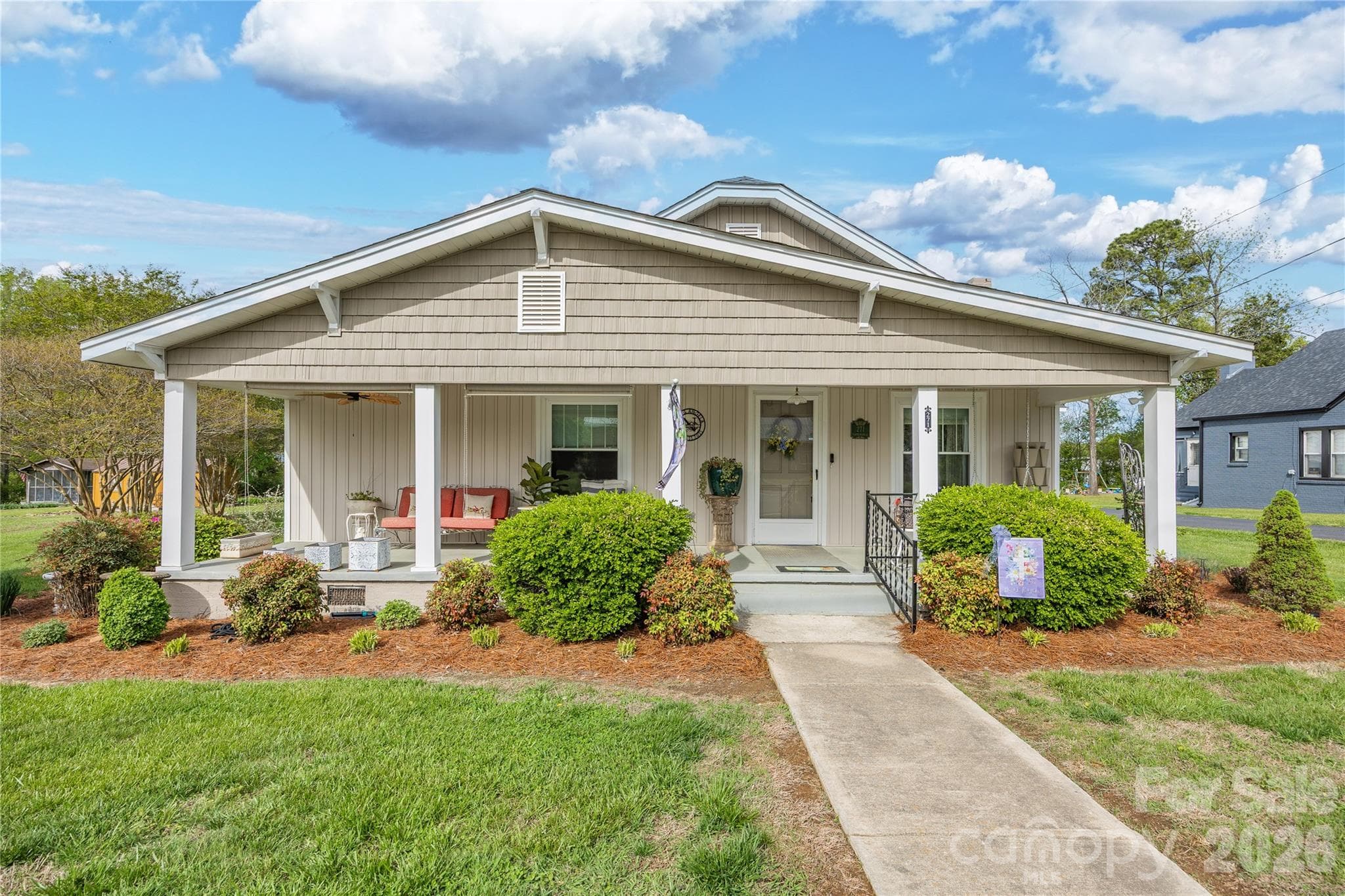 Covered front porch - 271 N Main Street, Denton