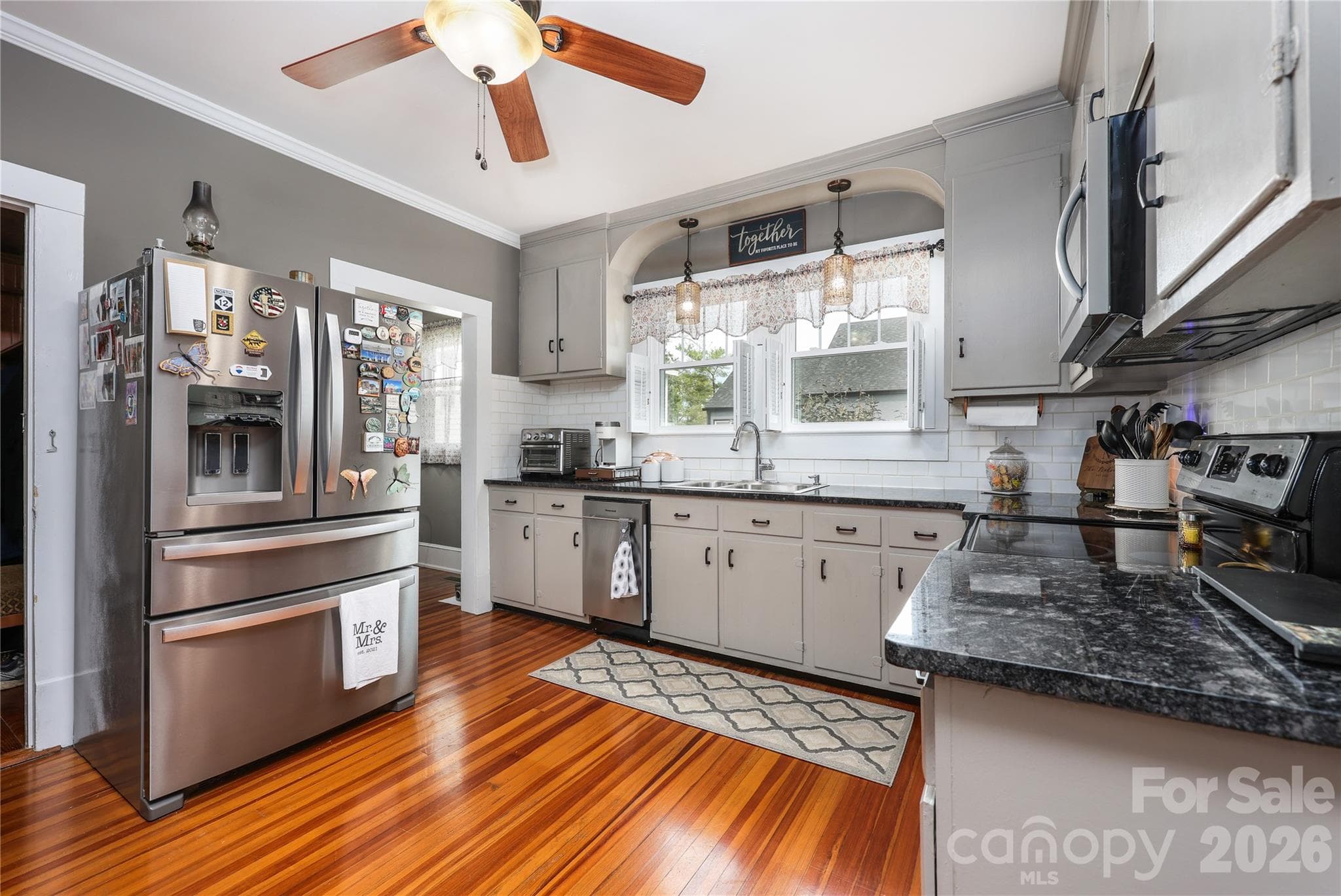 Kitchen with hardwood floors - 271 N Main Street, Denton