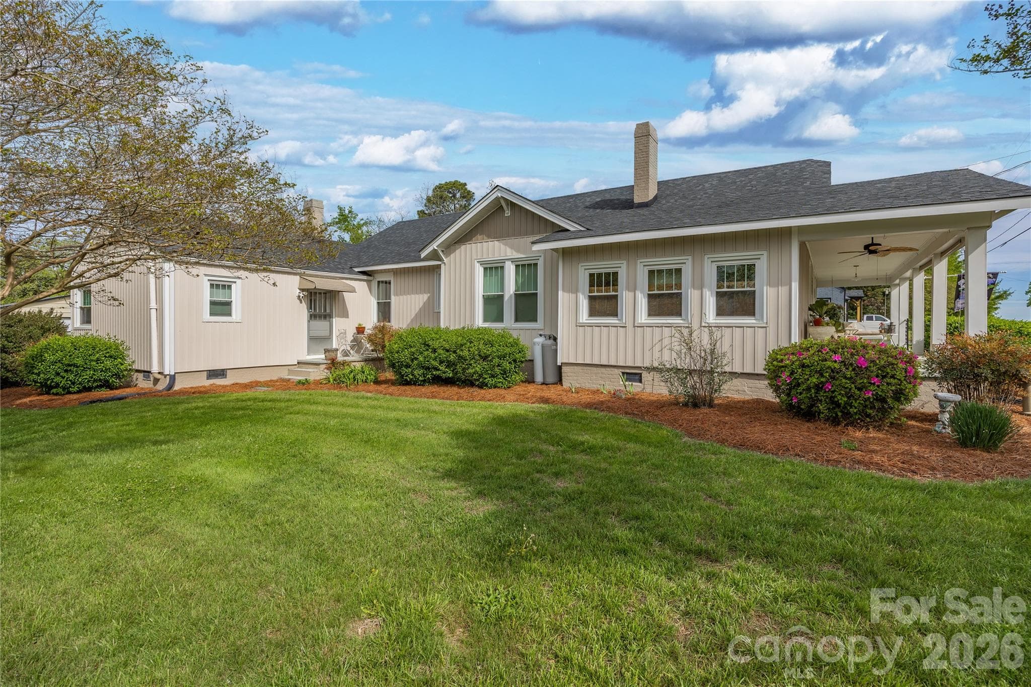 Beautifully landscaped side yard - 271 N Main Street, Denton
