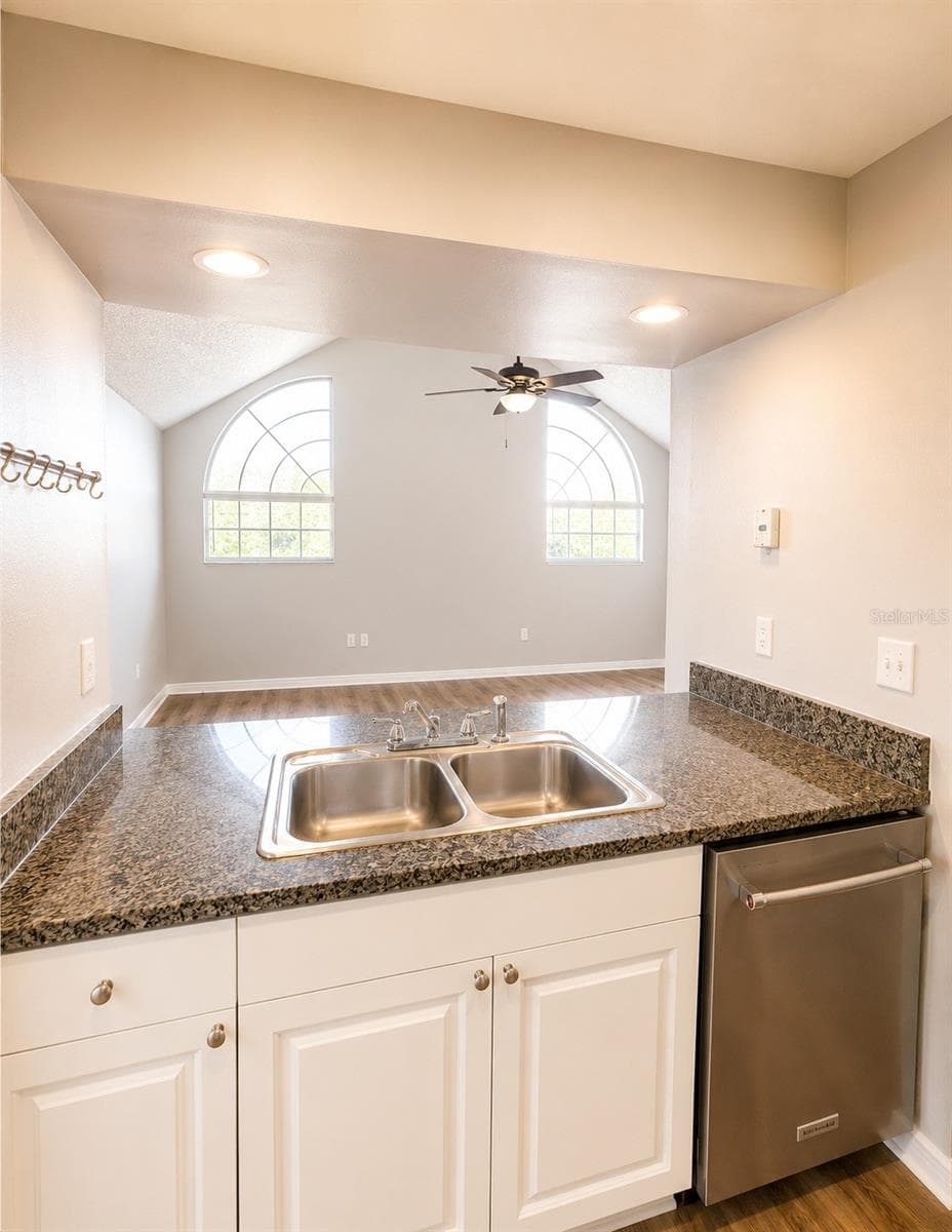 Condominium at 3226 FOX SQUIRREL DR, KISSIMMEE, photo 8 of 17