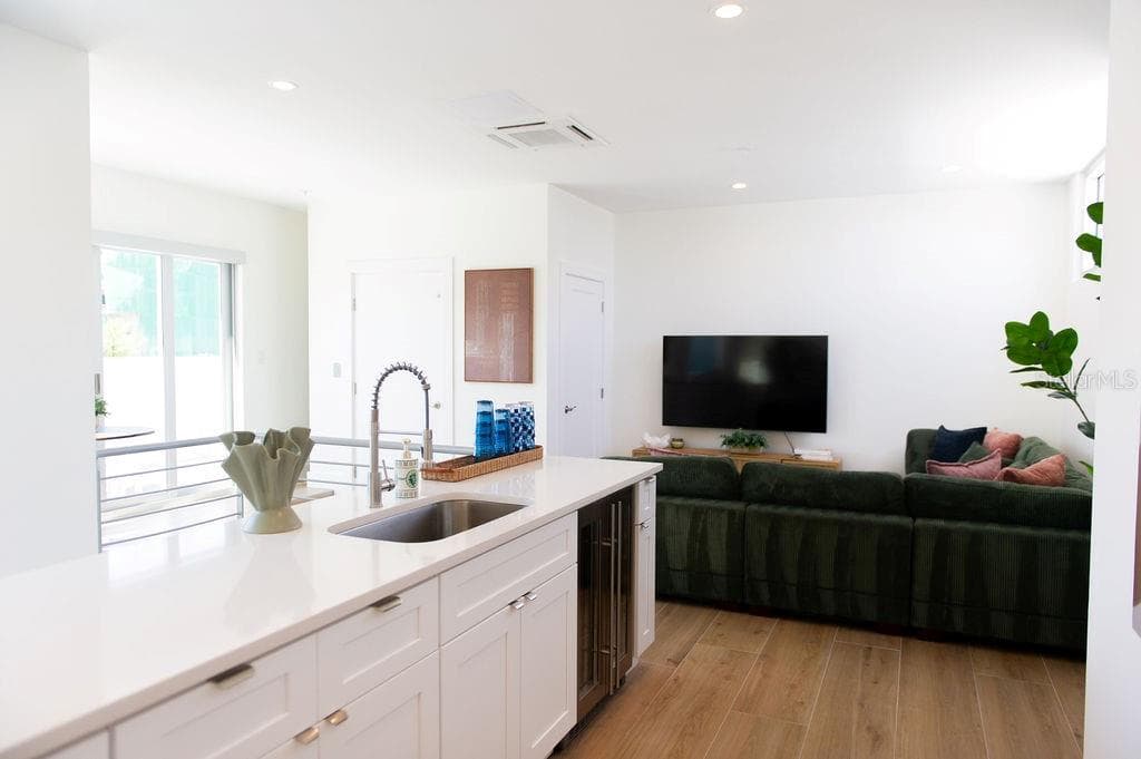 Condominium at 1343 4TH ST #202, SARASOTA, photo 77 of 81