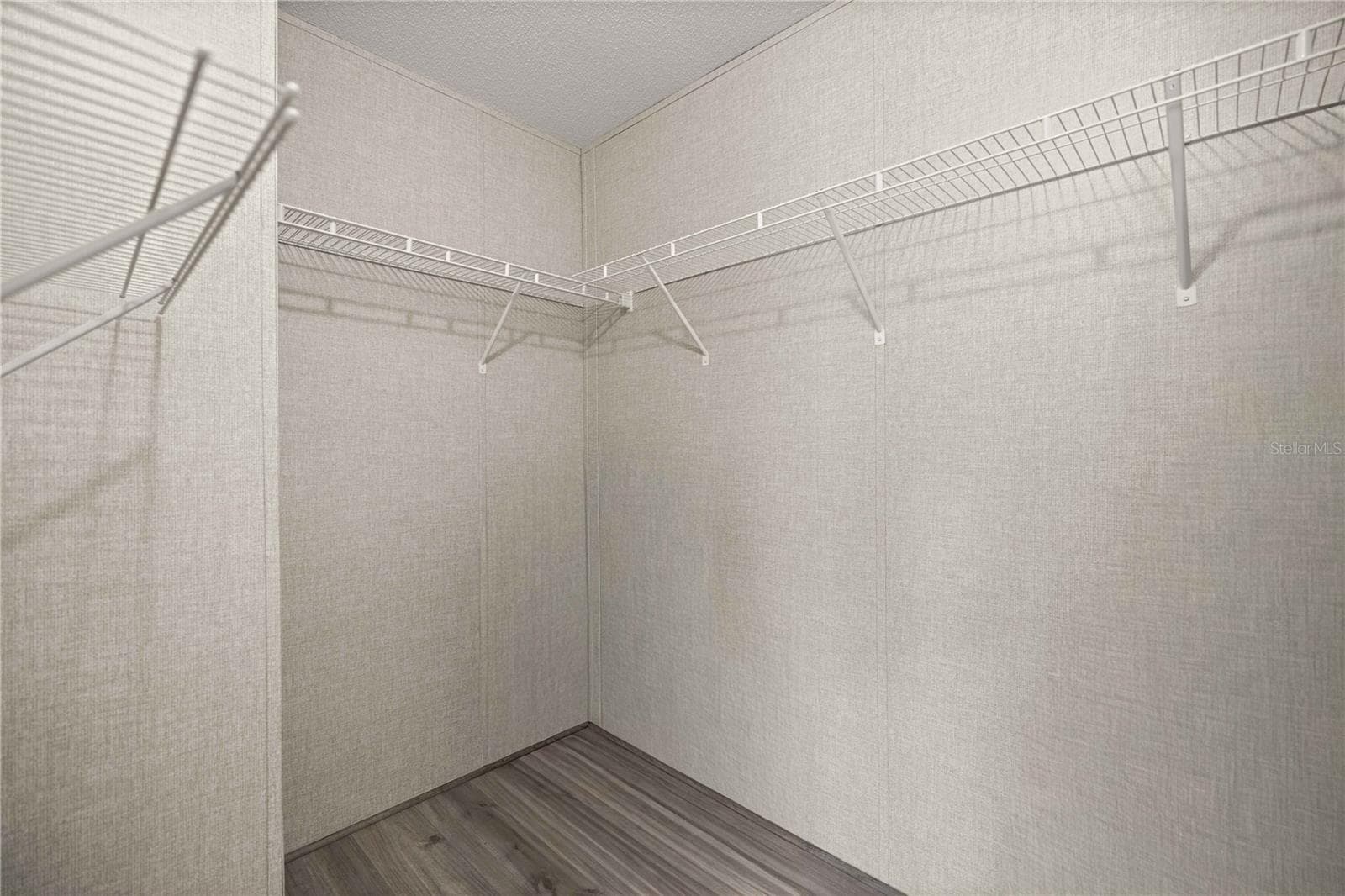 Manufactured Home at 122 SE 70TH CIR, OCALA, photo 11 of 33