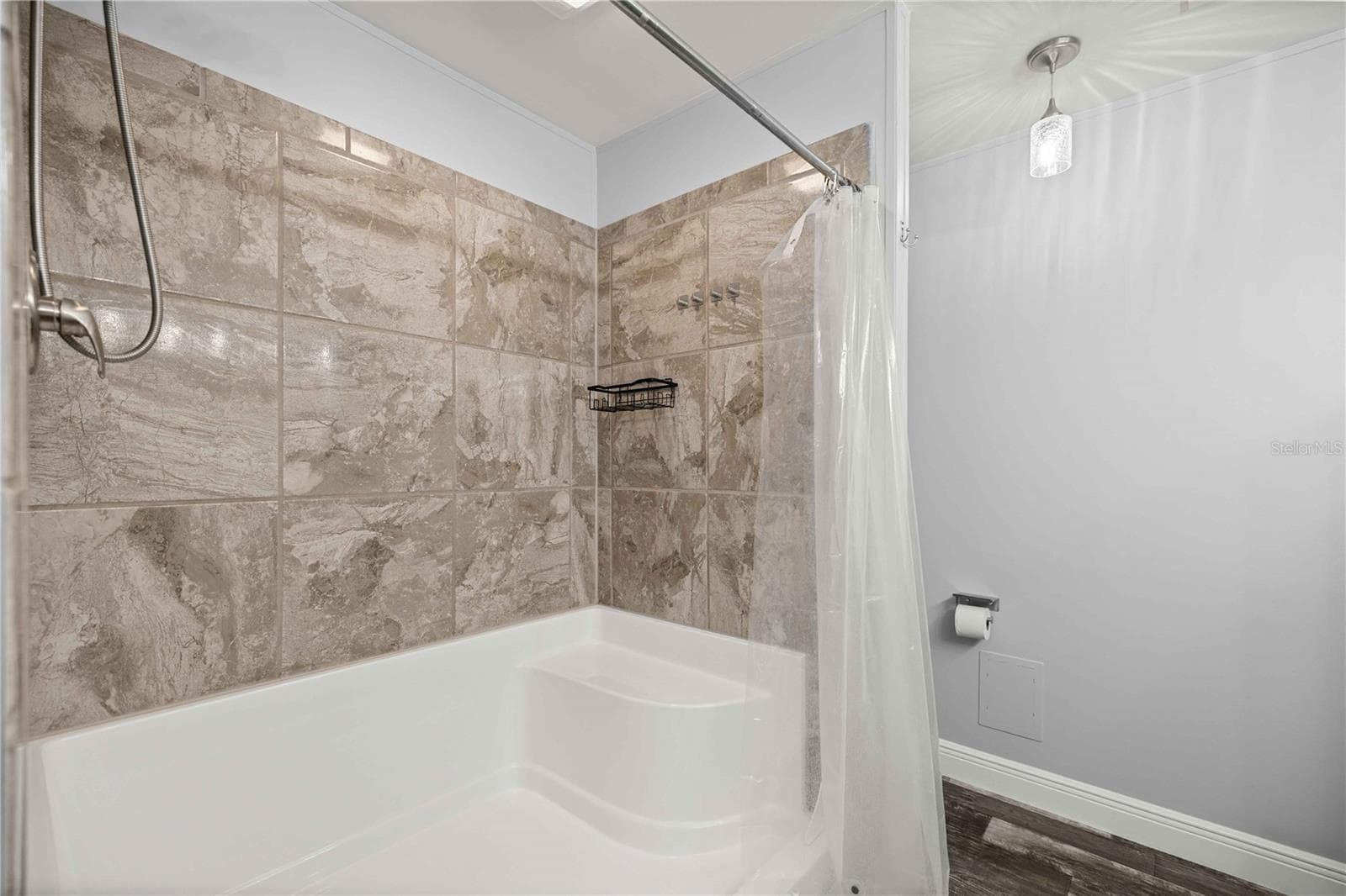 Manufactured Home at 122 SE 70TH CIR, OCALA, photo 13 of 33