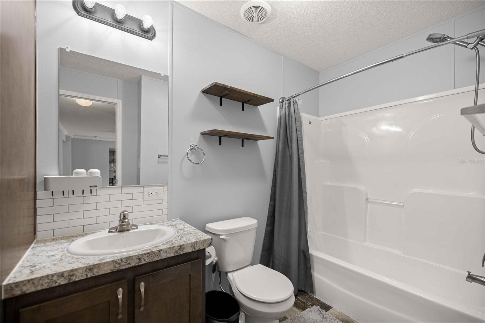 Manufactured Home at 122 SE 70TH CIR, OCALA, photo 16 of 33