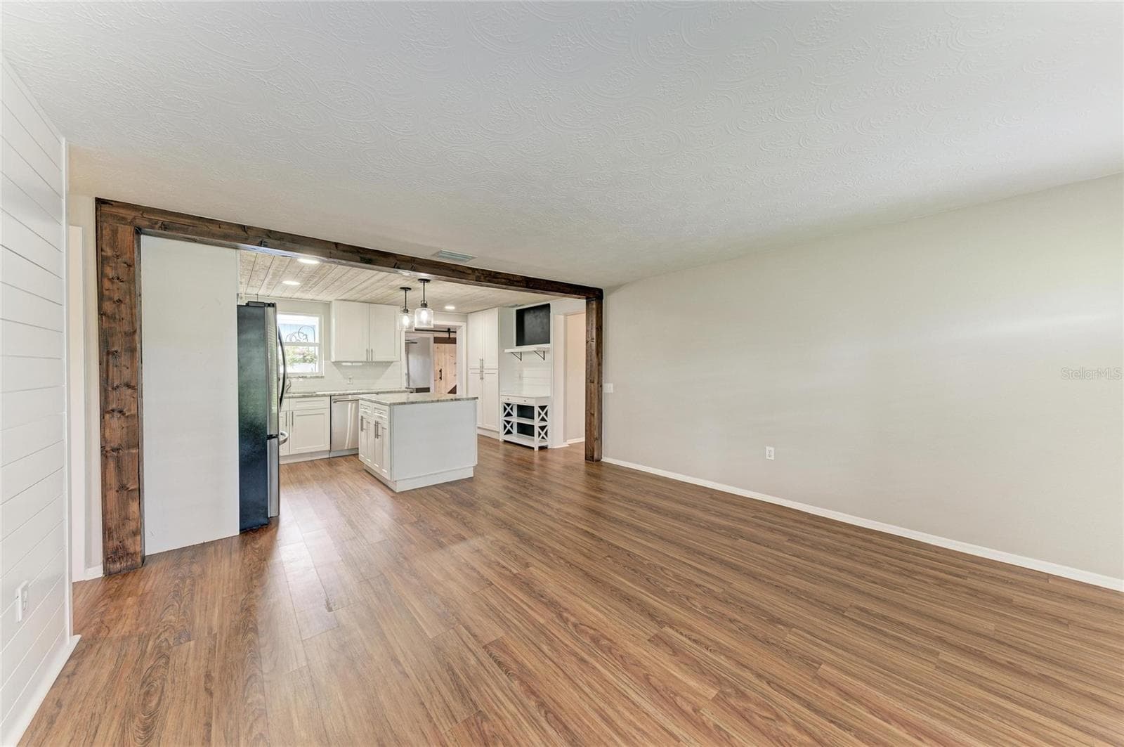Single Family Residence at 3138 WILLIAMSBURG ST, SARASOTA, photo 10 of 68
