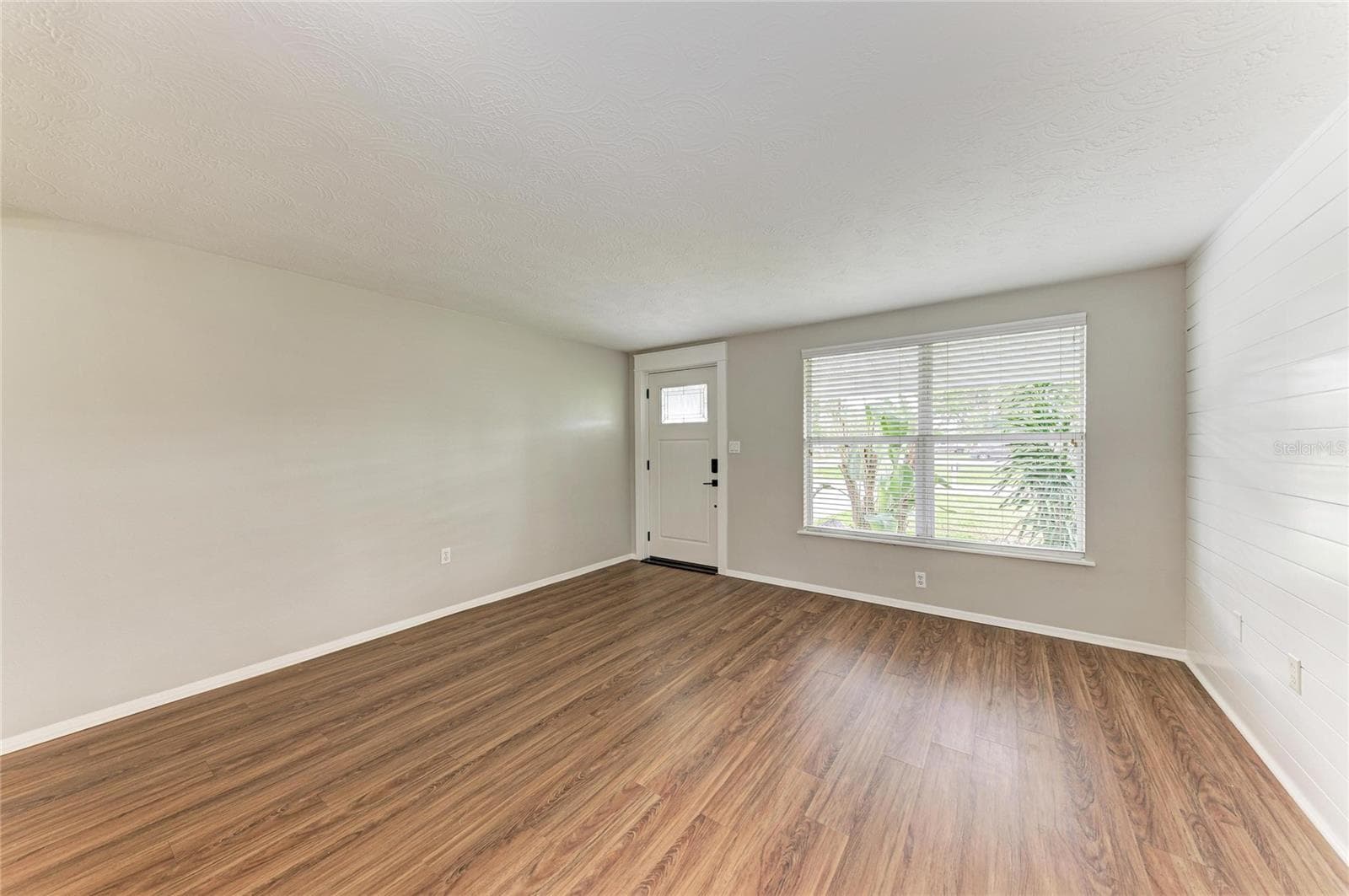 Single Family Residence at 3138 WILLIAMSBURG ST, SARASOTA, photo 11 of 68