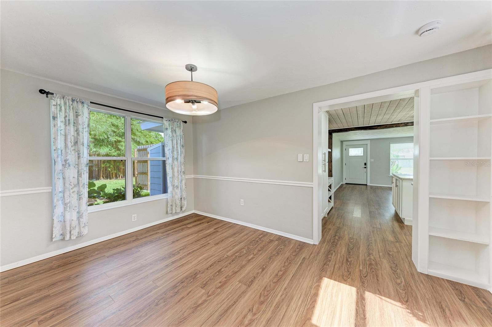 Single Family Residence at 3138 WILLIAMSBURG ST, SARASOTA, photo 19 of 68