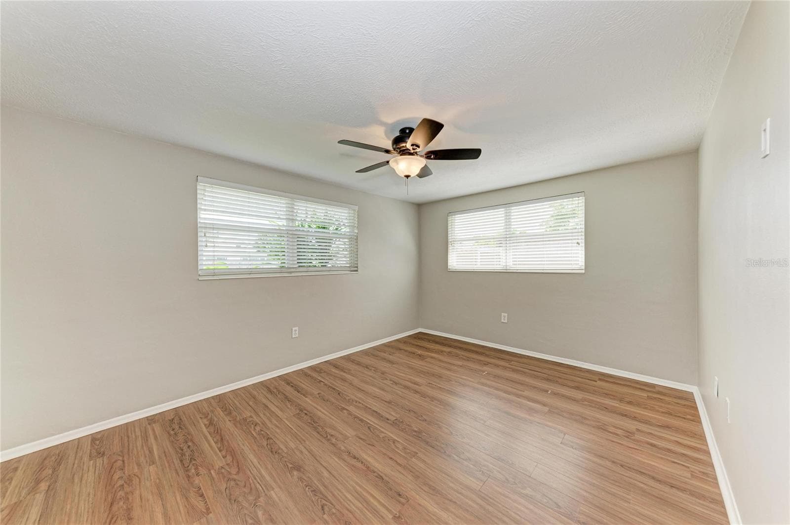 Single Family Residence at 3138 WILLIAMSBURG ST, SARASOTA, photo 21 of 68
