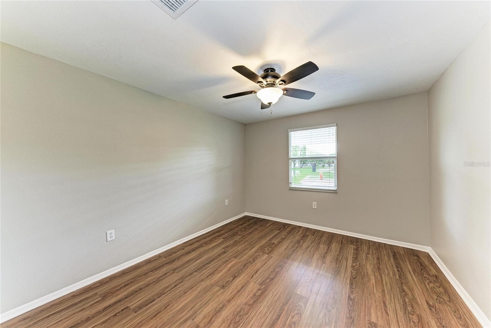 Single Family Residence at 3138 WILLIAMSBURG ST, SARASOTA, photo 28 of 68