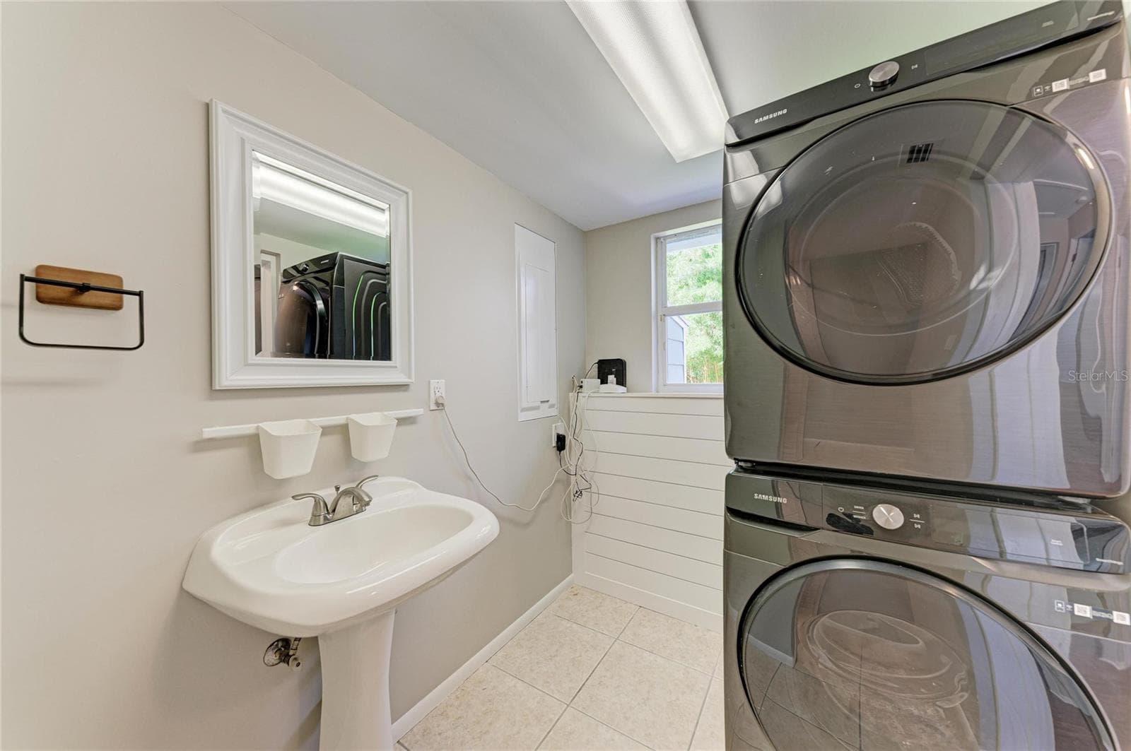 Single Family Residence at 3138 WILLIAMSBURG ST, SARASOTA, photo 32 of 68