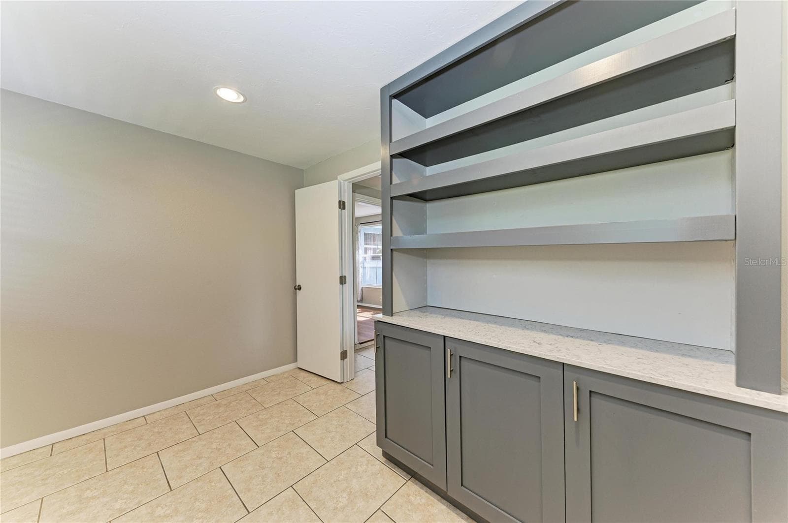 Single Family Residence at 3138 WILLIAMSBURG ST, SARASOTA, photo 39 of 68