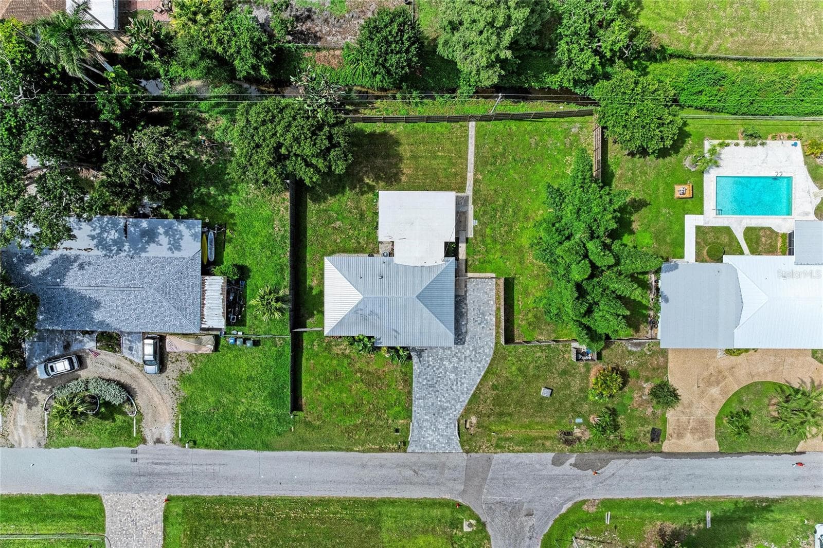 Single Family Residence at 3138 WILLIAMSBURG ST, SARASOTA, photo 47 of 68