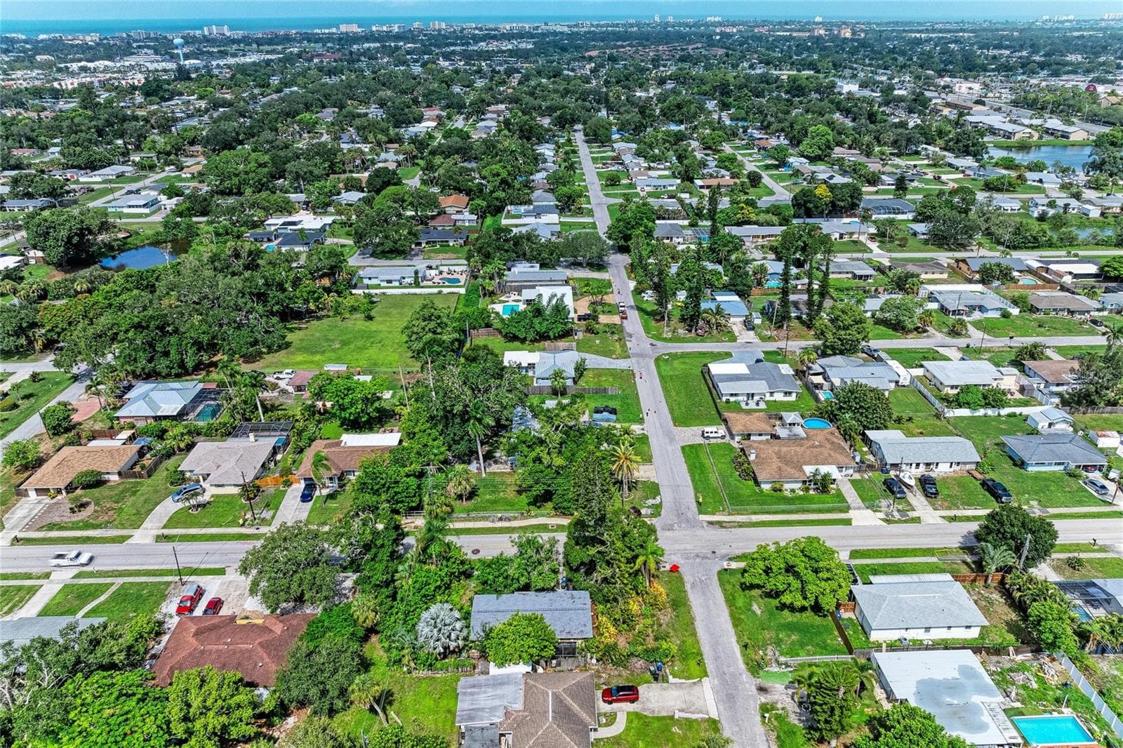 Single Family Residence at 3138 WILLIAMSBURG ST, SARASOTA, photo 50 of 68