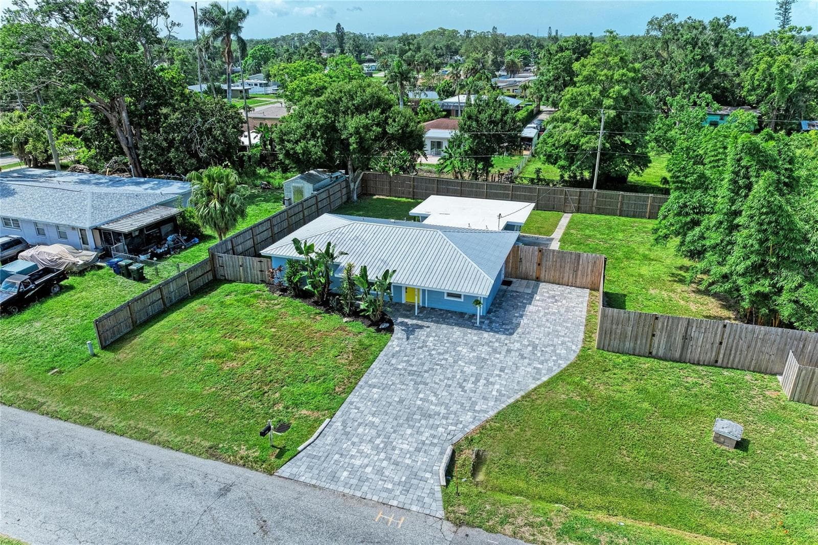 Single Family Residence at 3138 WILLIAMSBURG ST, SARASOTA, photo 54 of 68
