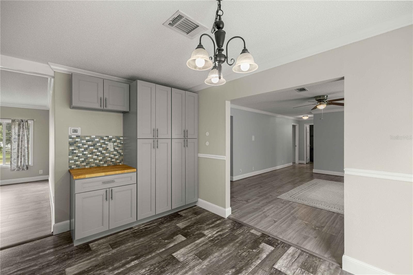 Manufactured Home at 122 SE 70TH CIR, OCALA, photo 8 of 33