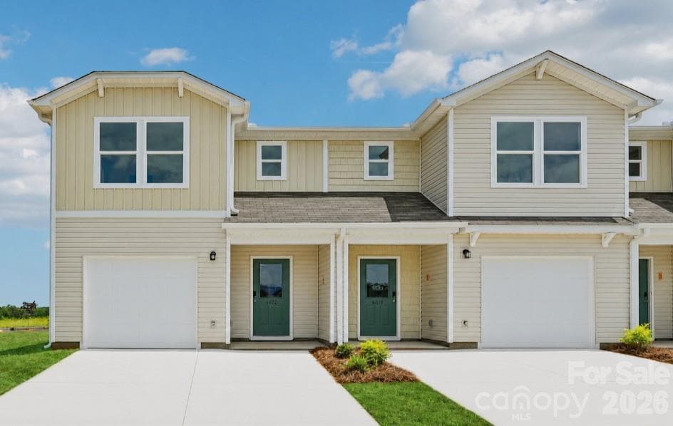 Townhouse at 6010 Tavener Drive, Spartanburg, photo 2 of 18