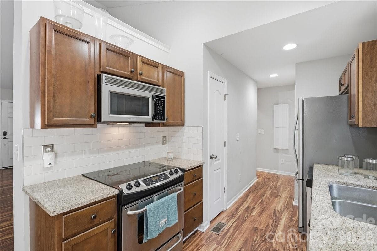 Single Family Residence at 4089 Fallen Pine Road, Sherrills Ford, photo 12 of 25