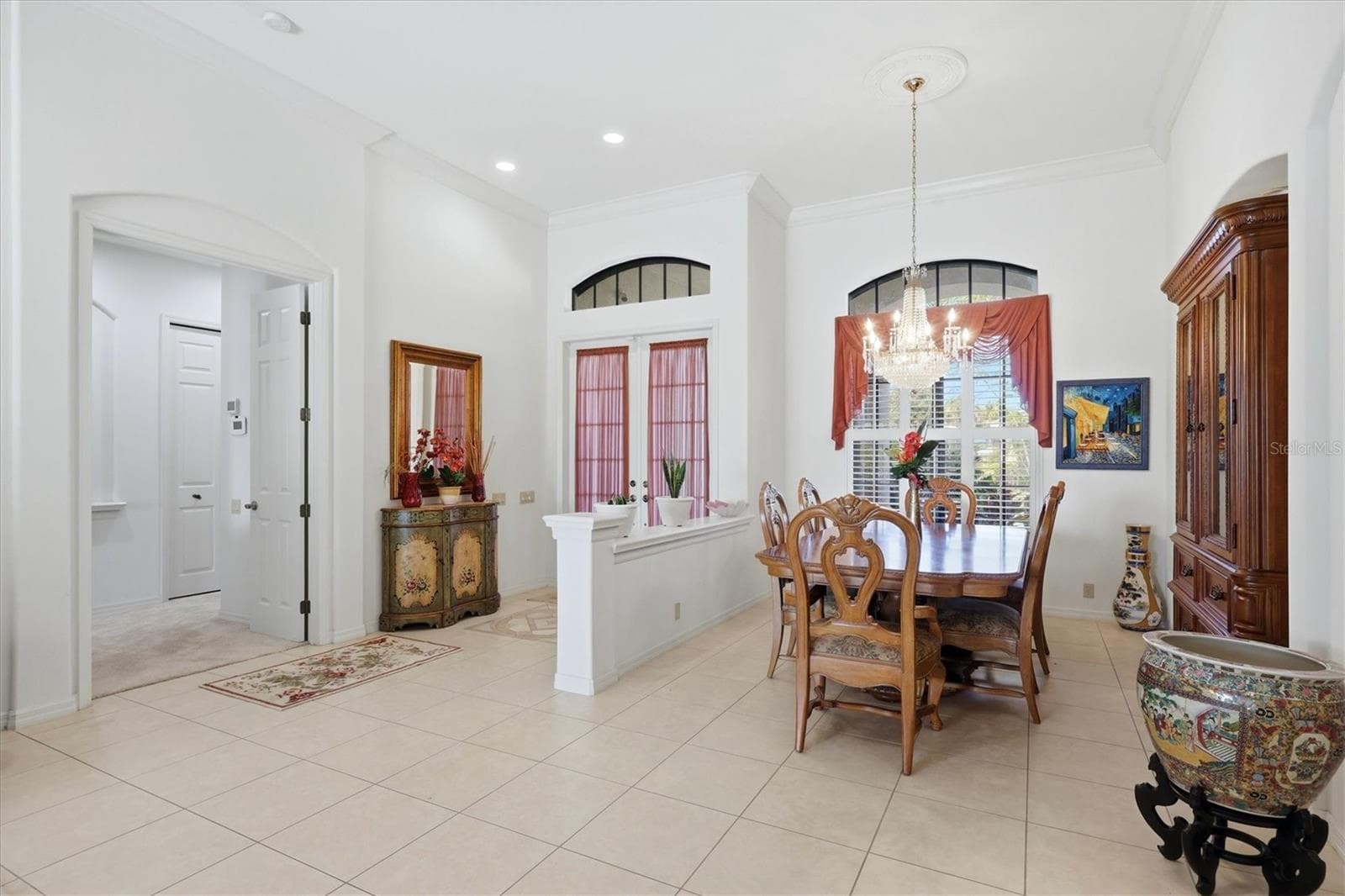 Dining - 815 TROPEZ LN, VENICE