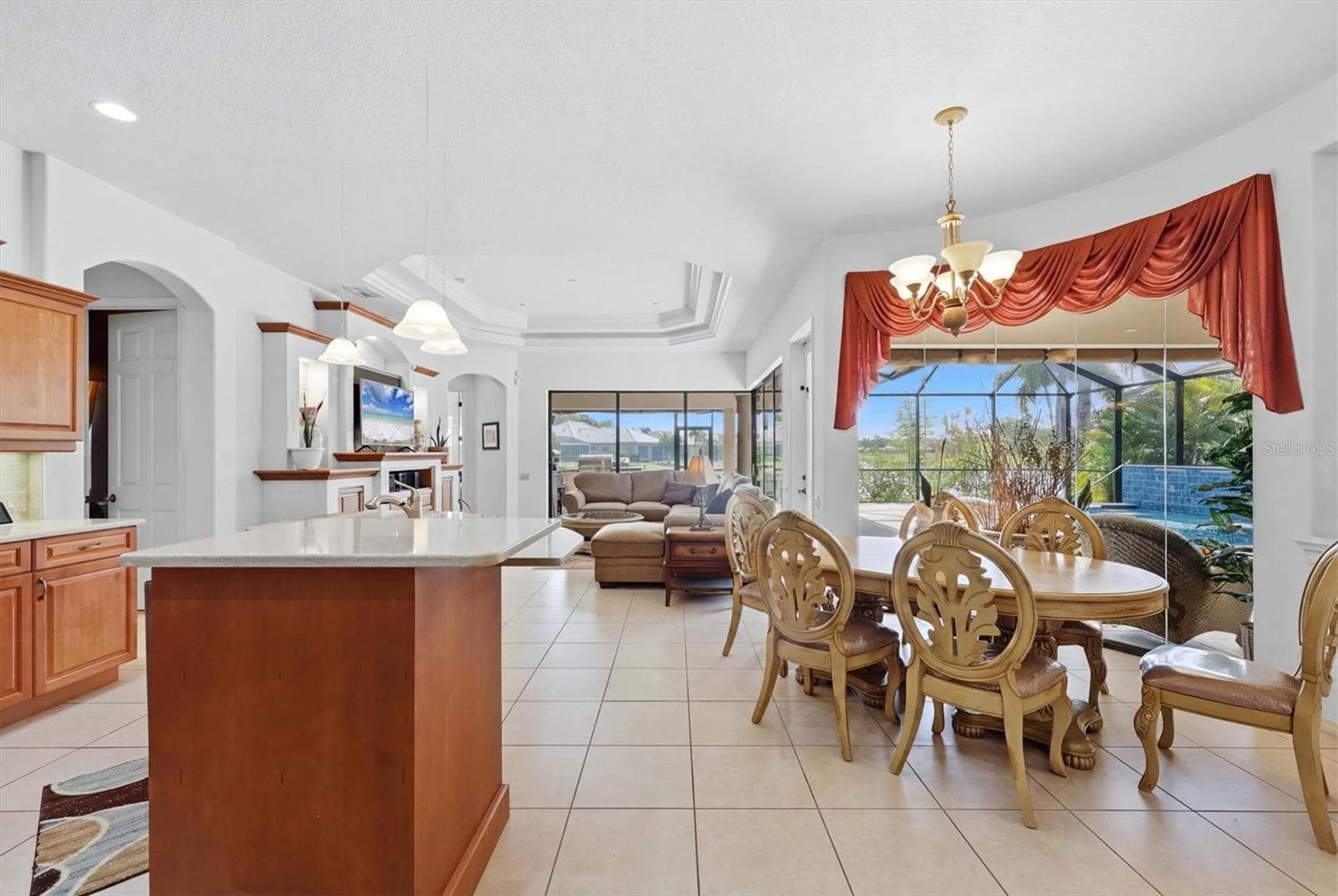 Breakfast Nook - 815 TROPEZ LN, VENICE