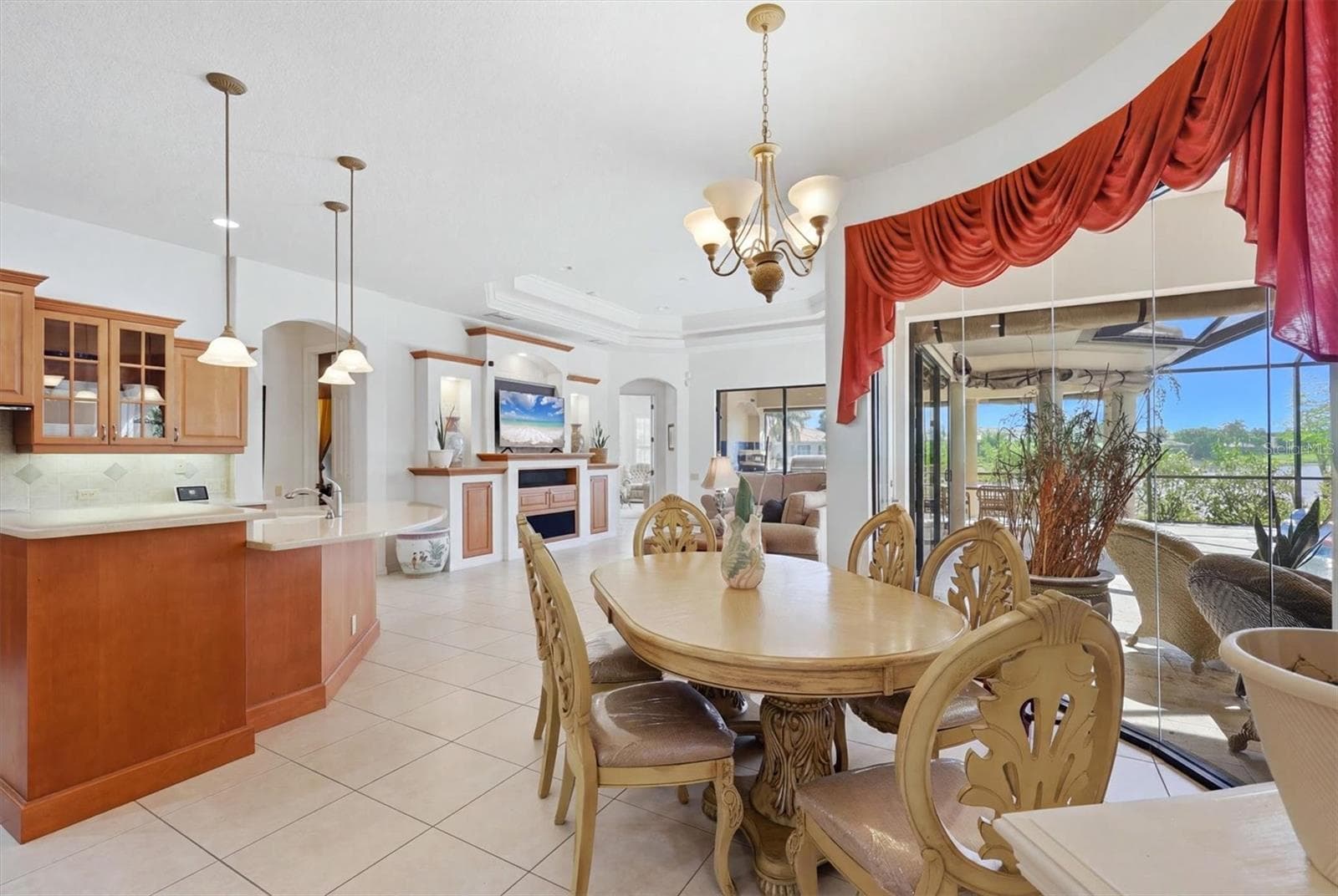 Breakfast Nook - 815 TROPEZ LN, VENICE