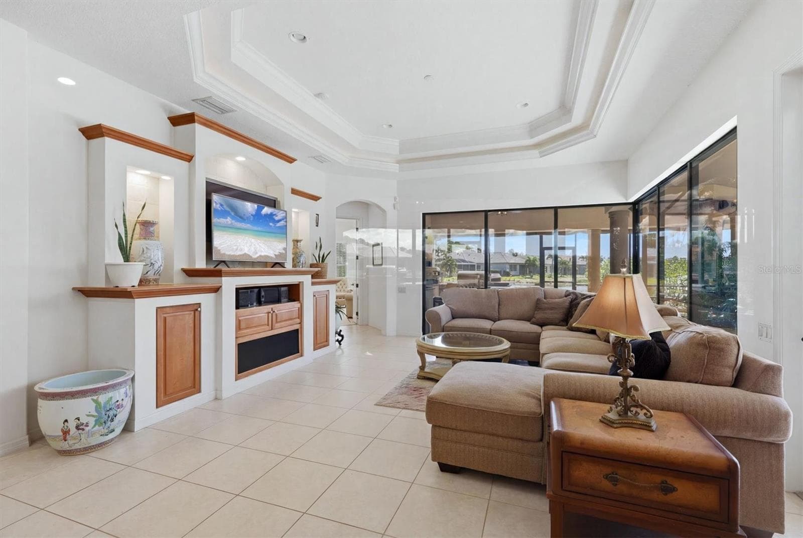Great Room - 815 TROPEZ LN, VENICE