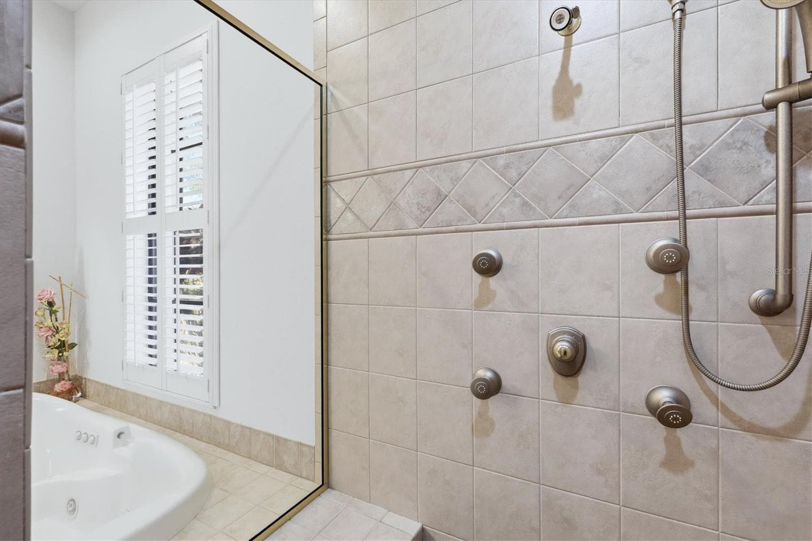 Primary Bath - Roman Shower - 815 TROPEZ LN, VENICE