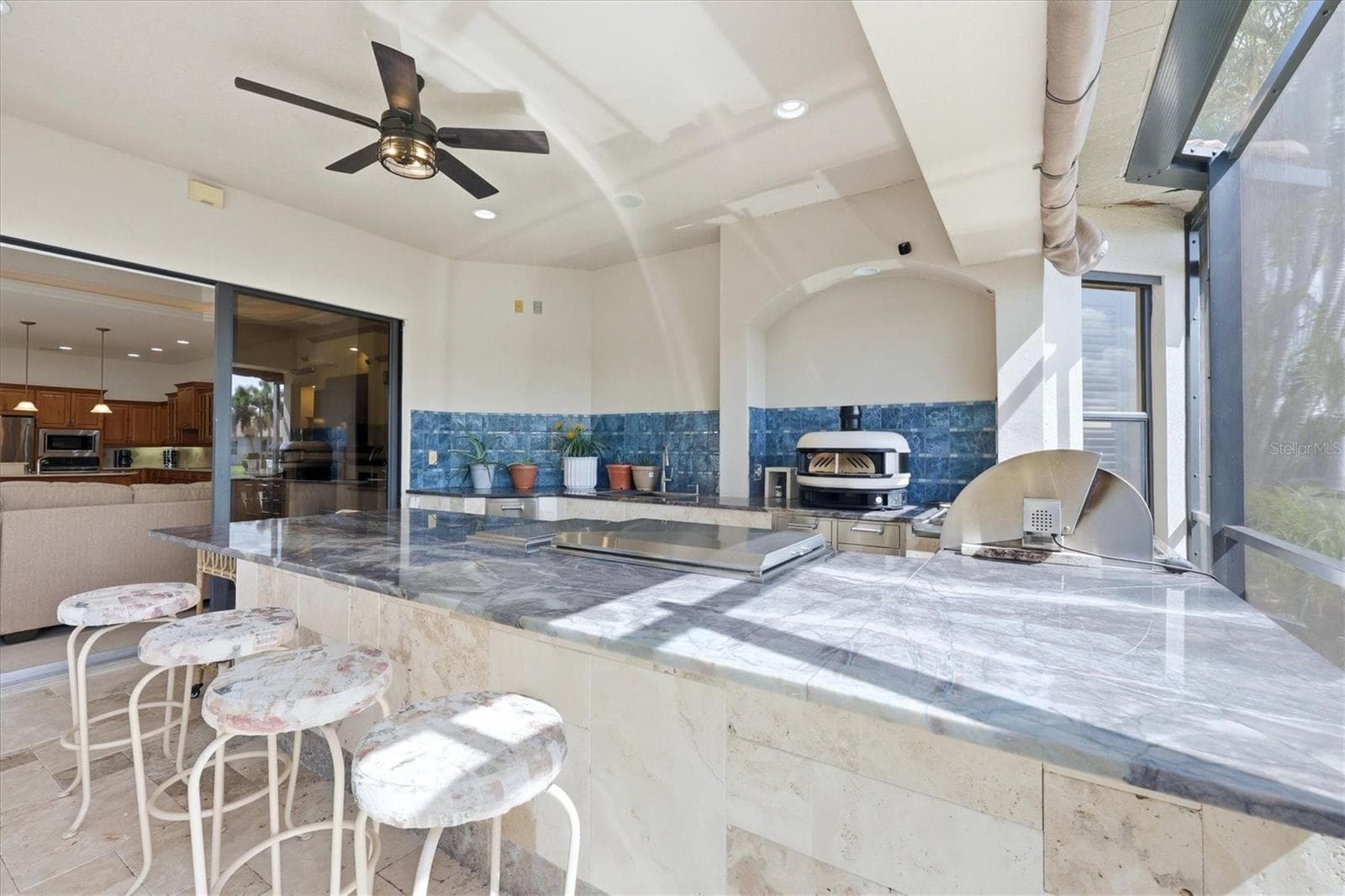 Outdoor Kitchen - 815 TROPEZ LN, VENICE