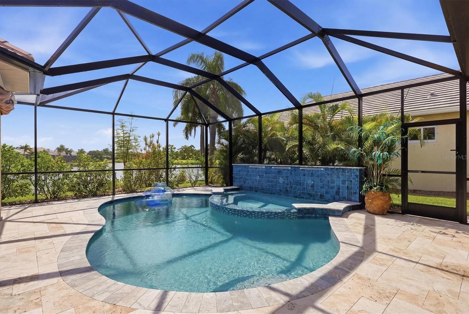 Pool & Spa - 815 TROPEZ LN, VENICE