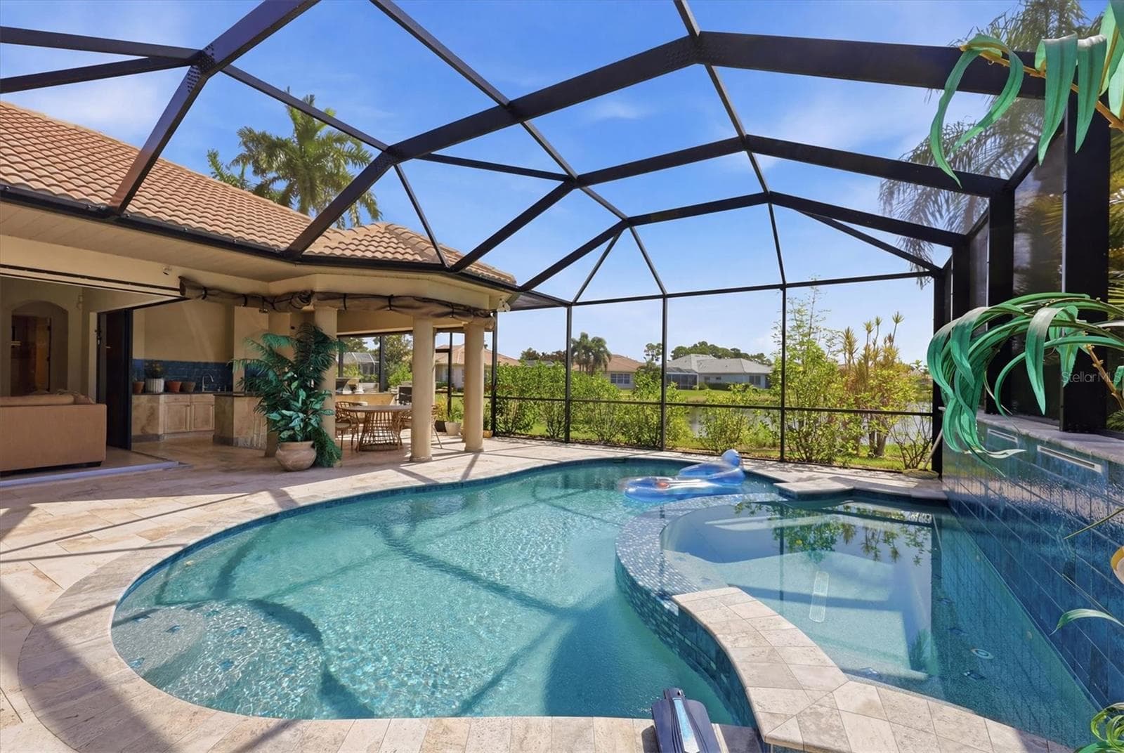 Pool & Spa - 815 TROPEZ LN, VENICE