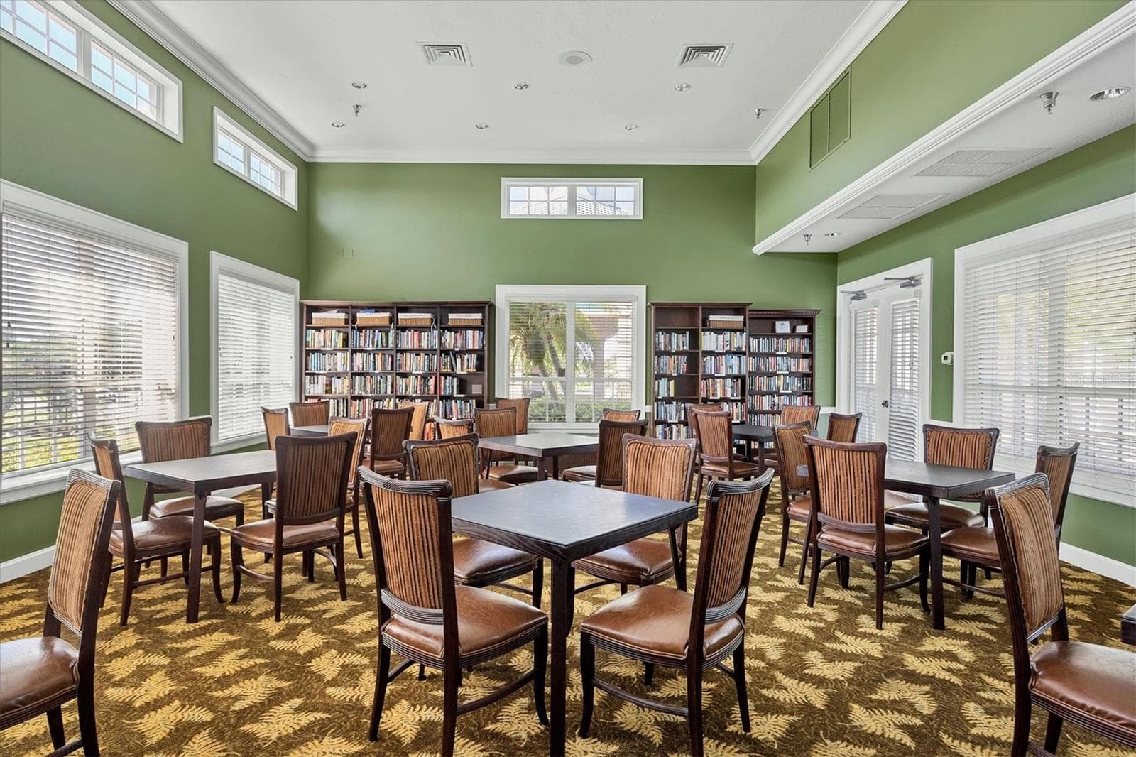 Library - 815 TROPEZ LN, VENICE