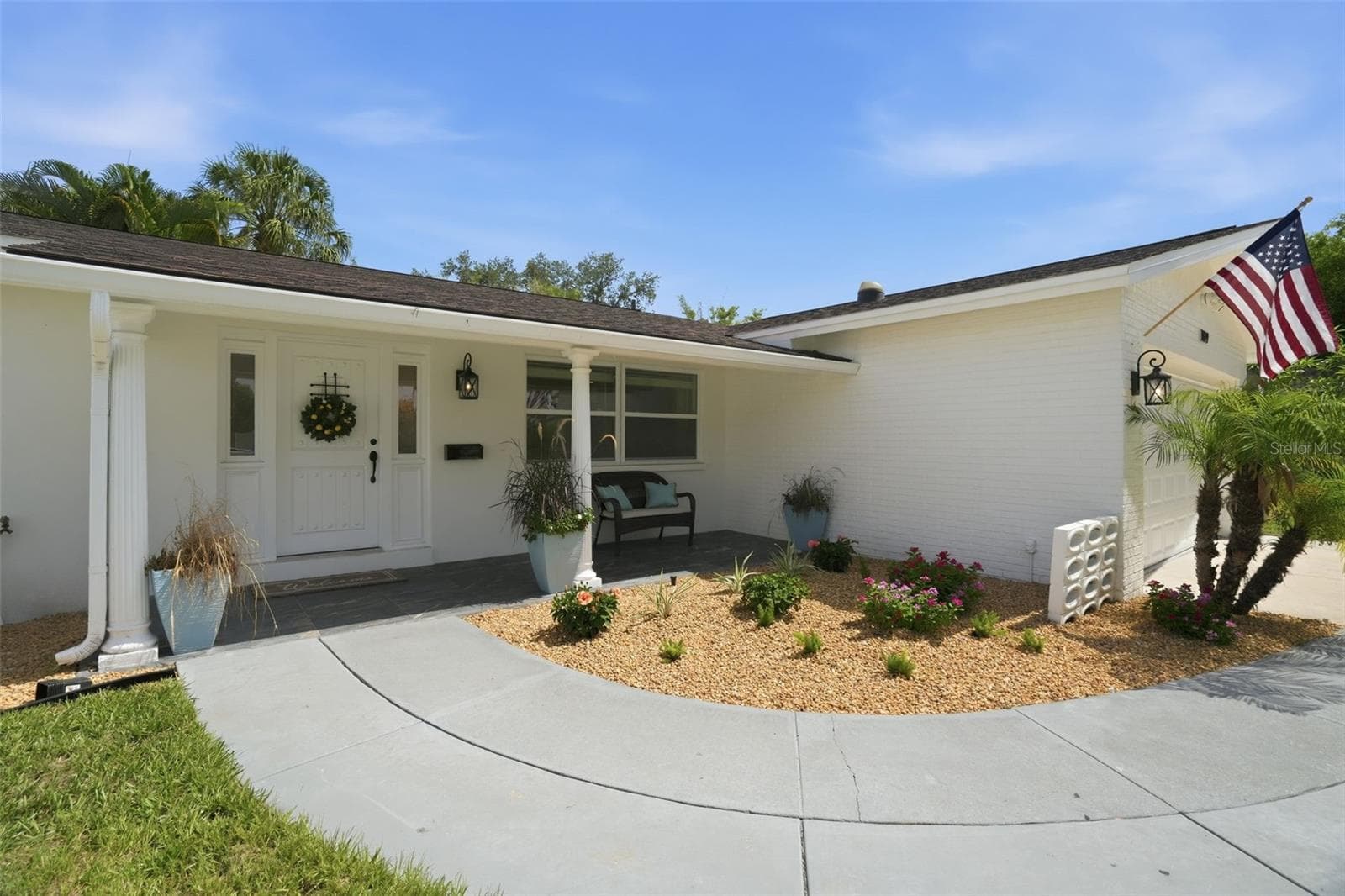 Single Family Residence at 1819 MARYLAND AVE NE, ST PETERSBURG, photo 3 of 29