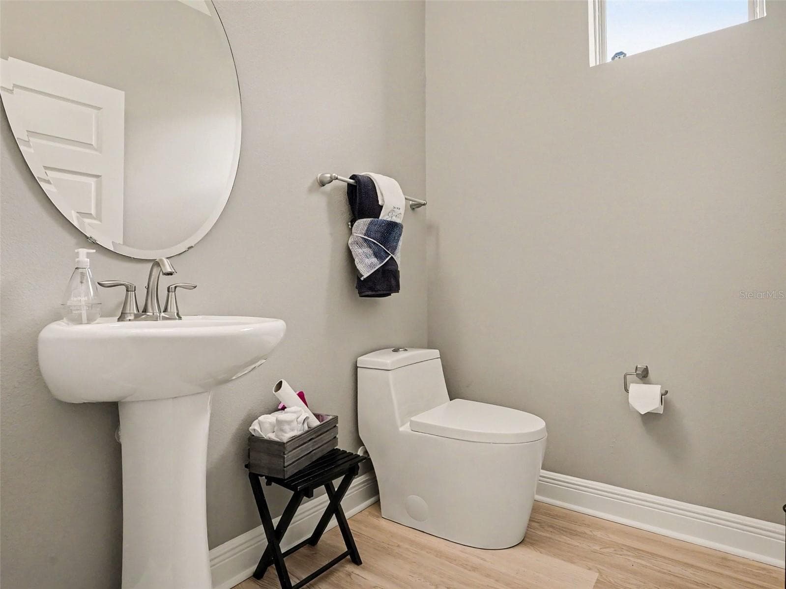 Single Family Residence at 9572 WATERWAY PASSAGE DR, WINTER GARDEN, photo 15 of 45
