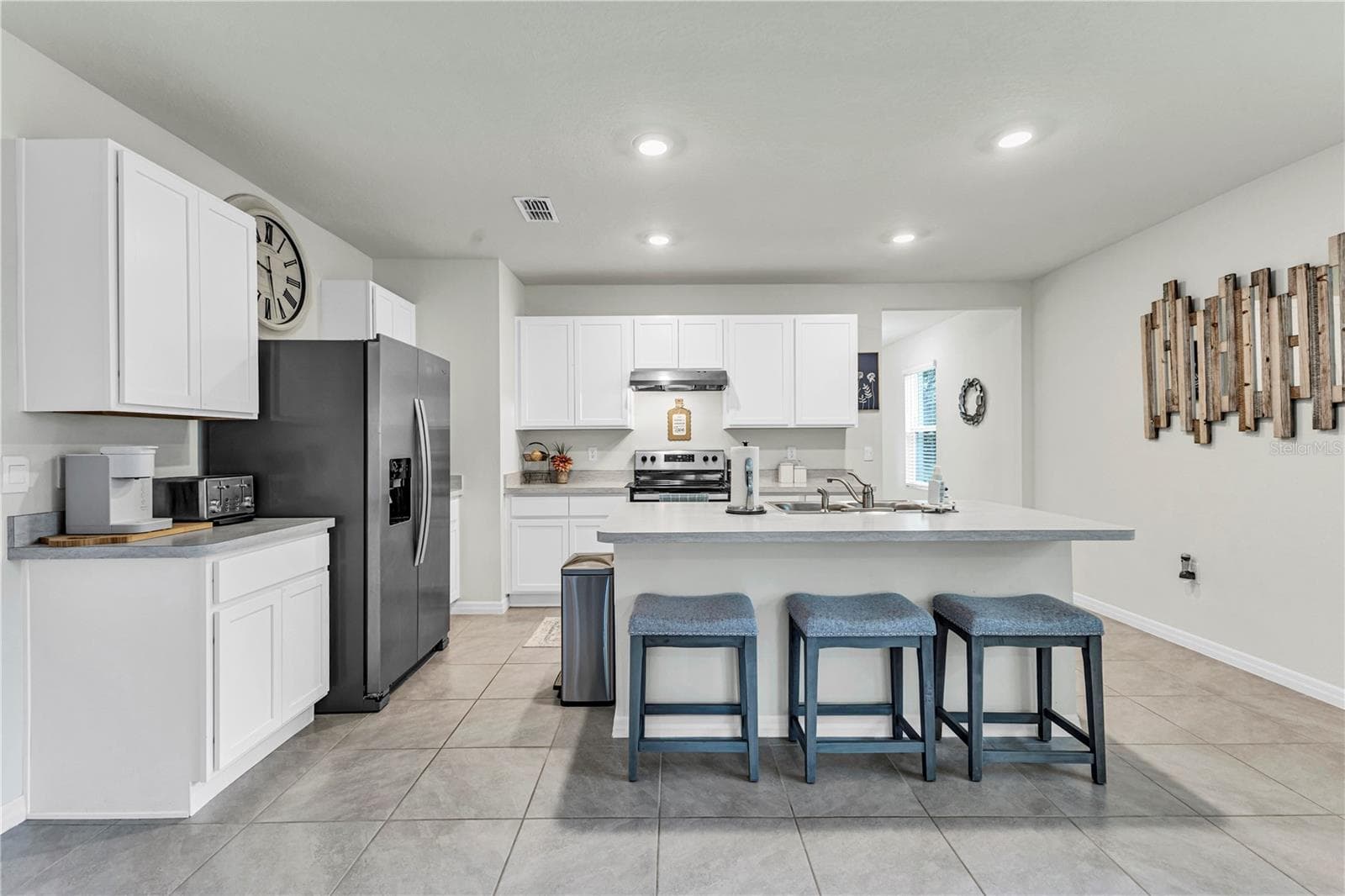 Kitchen - 345 PELHAM PARK DR, DELAND