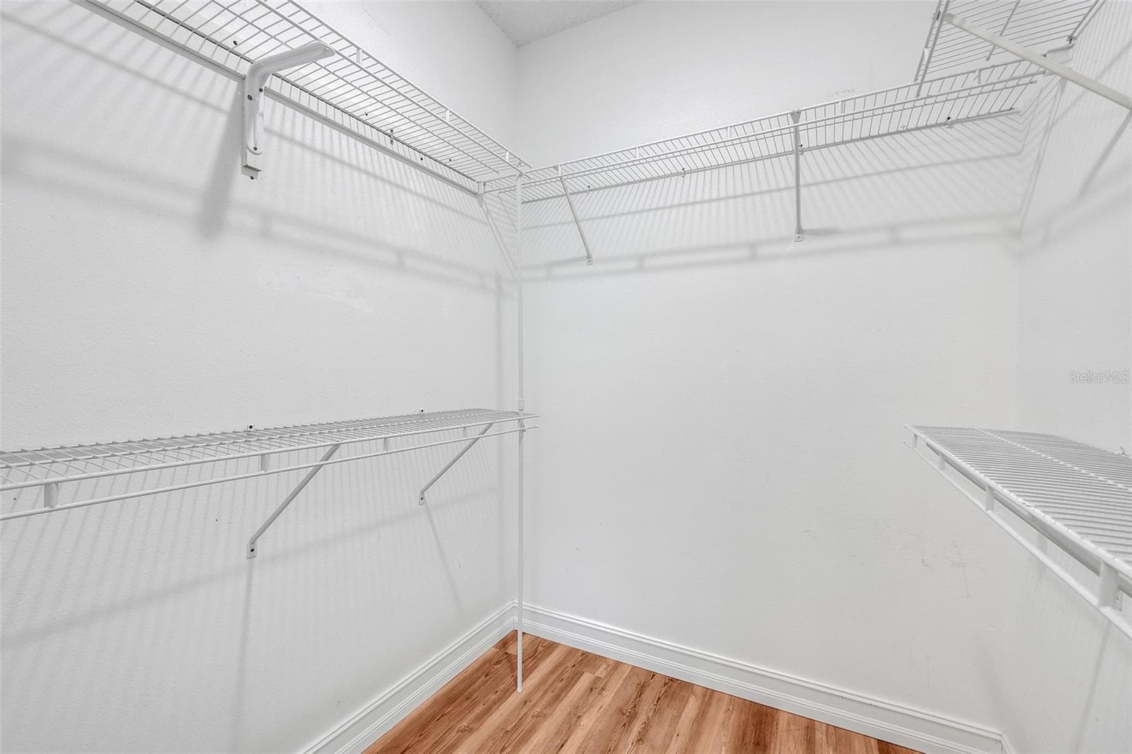 Walk in closet - 16740 GLENBROOK BLVD, CLERMONT