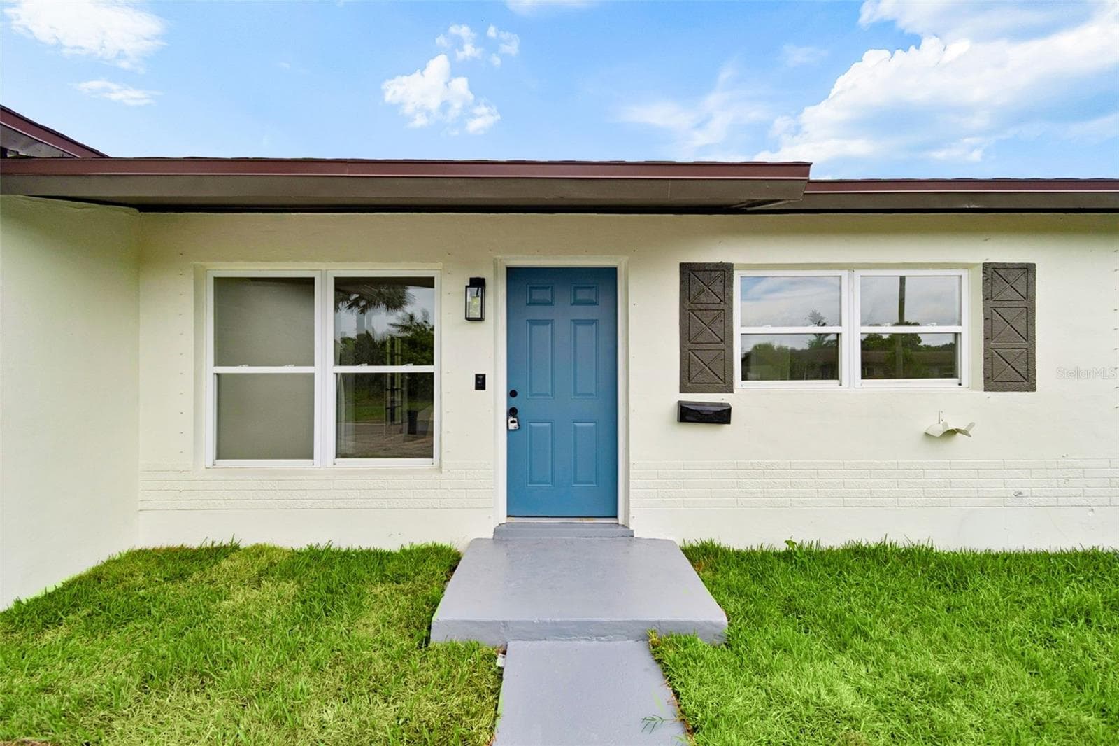 Single Family Residence at 6781 33RD AVE N, ST PETERSBURG, photo 5 of 63