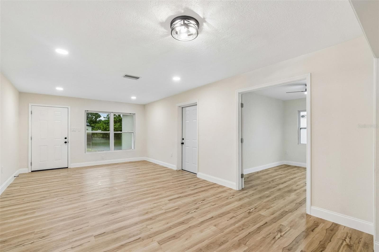 Single Family Residence at 6781 33RD AVE N, ST PETERSBURG, photo 9 of 63