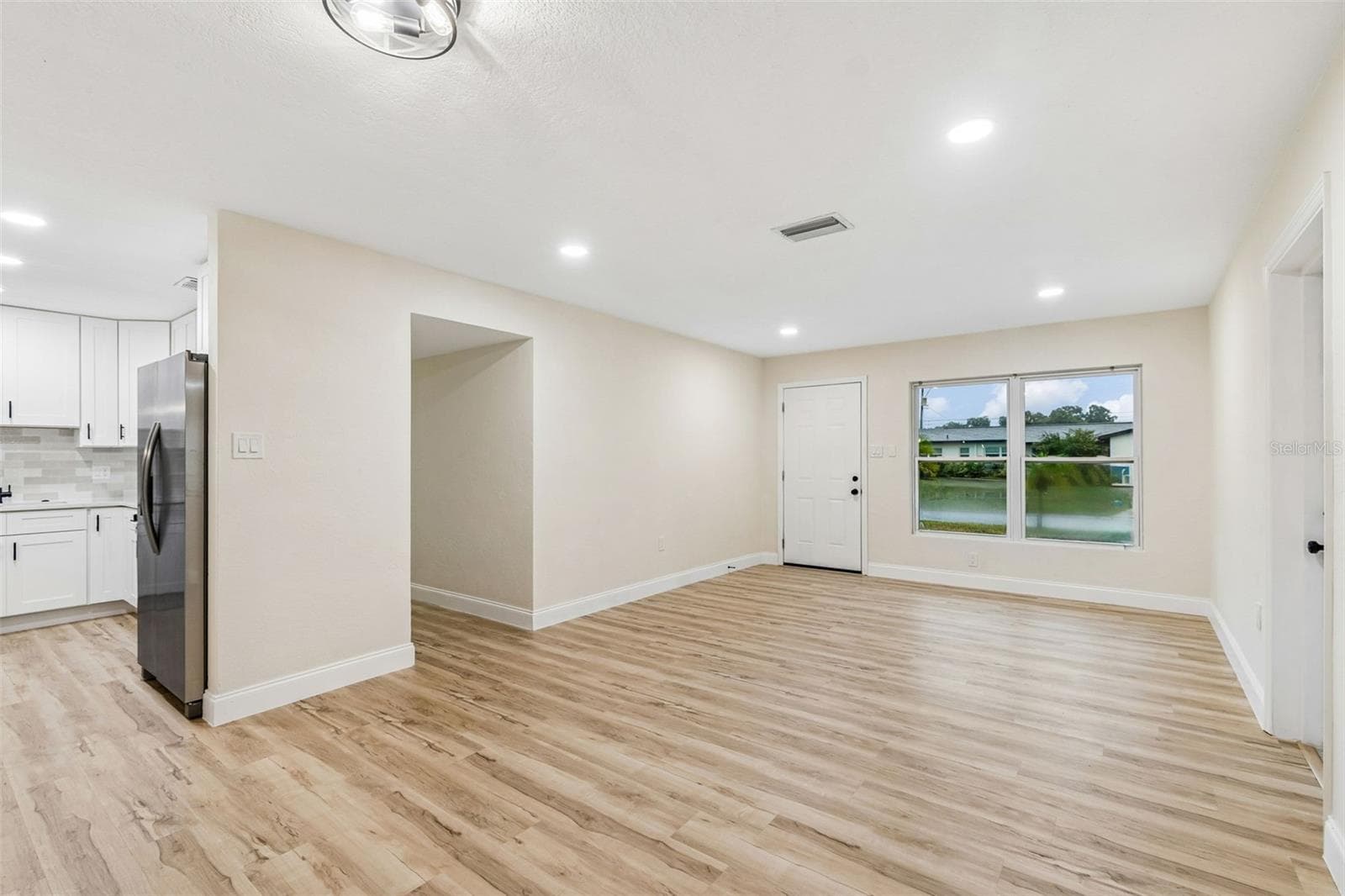 Single Family Residence at 6781 33RD AVE N, ST PETERSBURG, photo 11 of 63