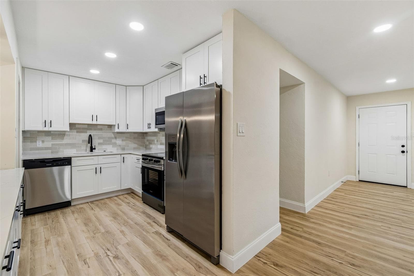 Single Family Residence at 6781 33RD AVE N, ST PETERSBURG, photo 14 of 63