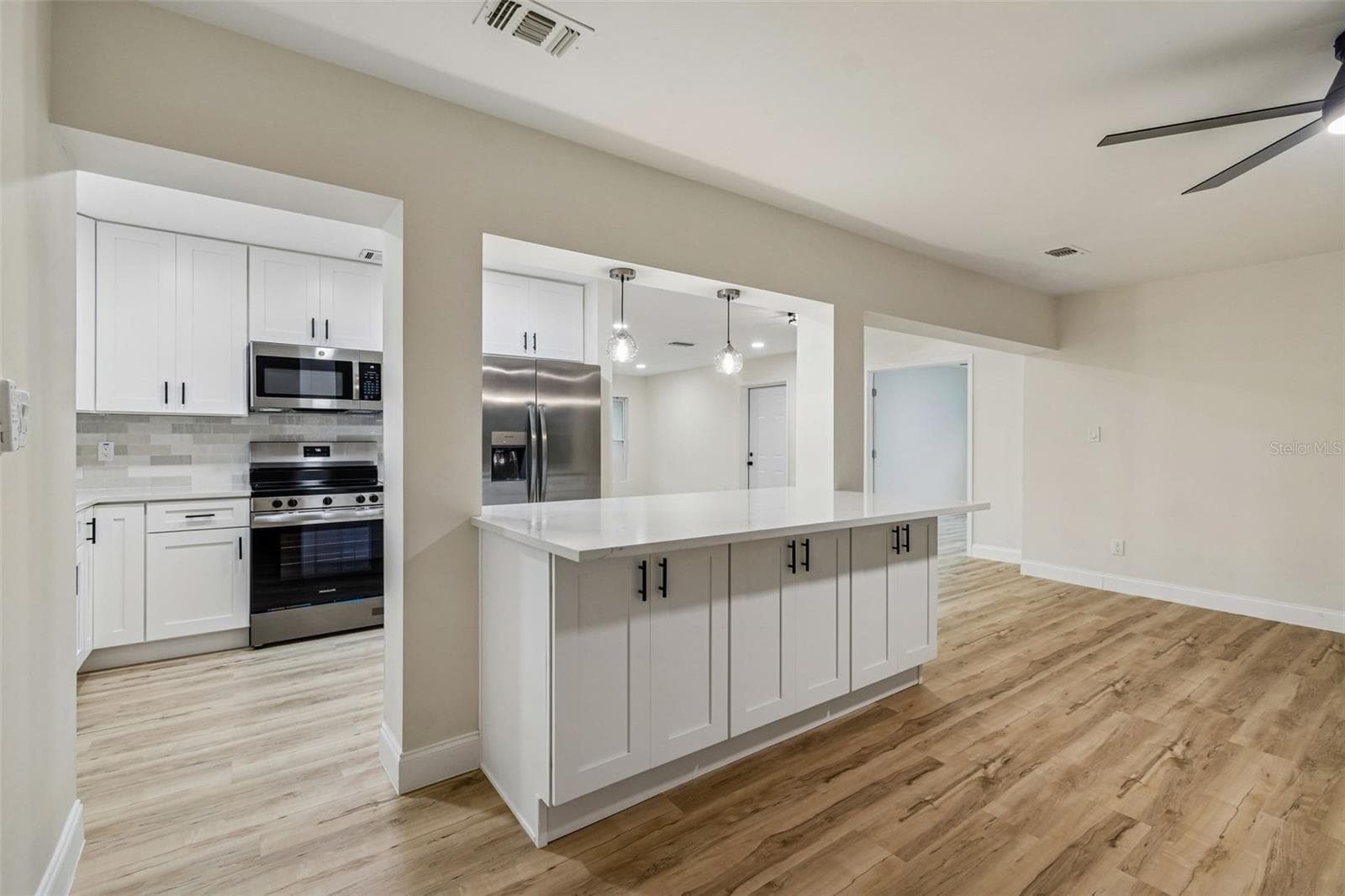 Single Family Residence at 6781 33RD AVE N, ST PETERSBURG, photo 19 of 63