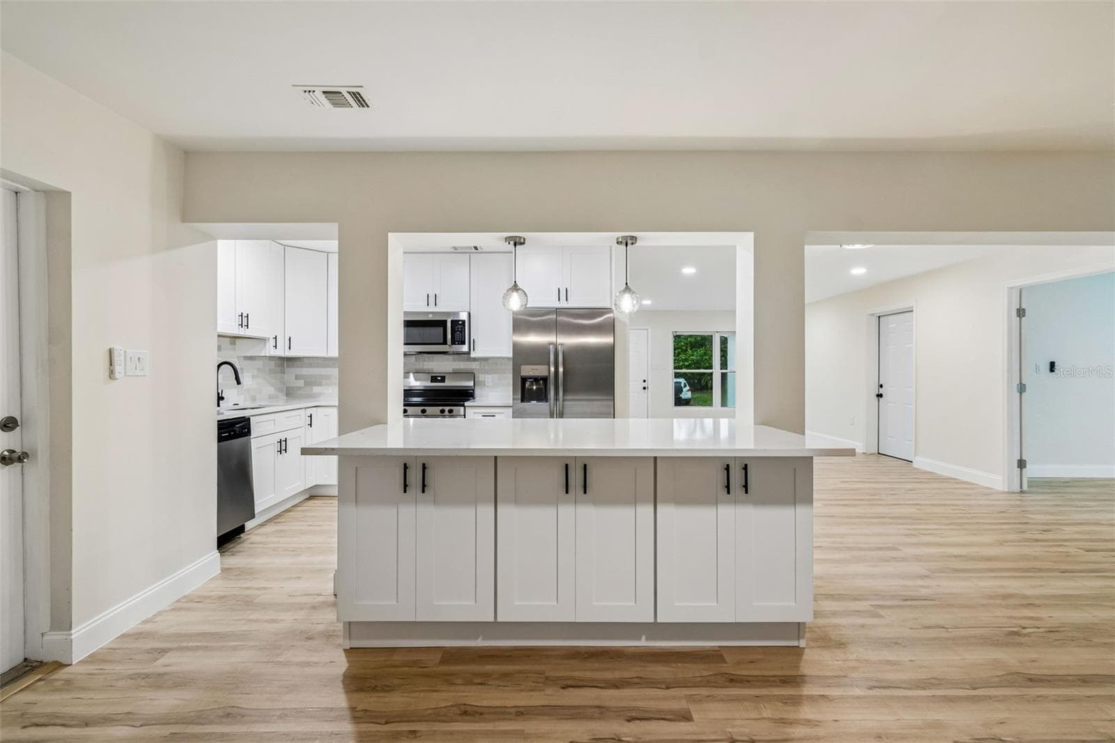 Single Family Residence at 6781 33RD AVE N, ST PETERSBURG, photo 20 of 63