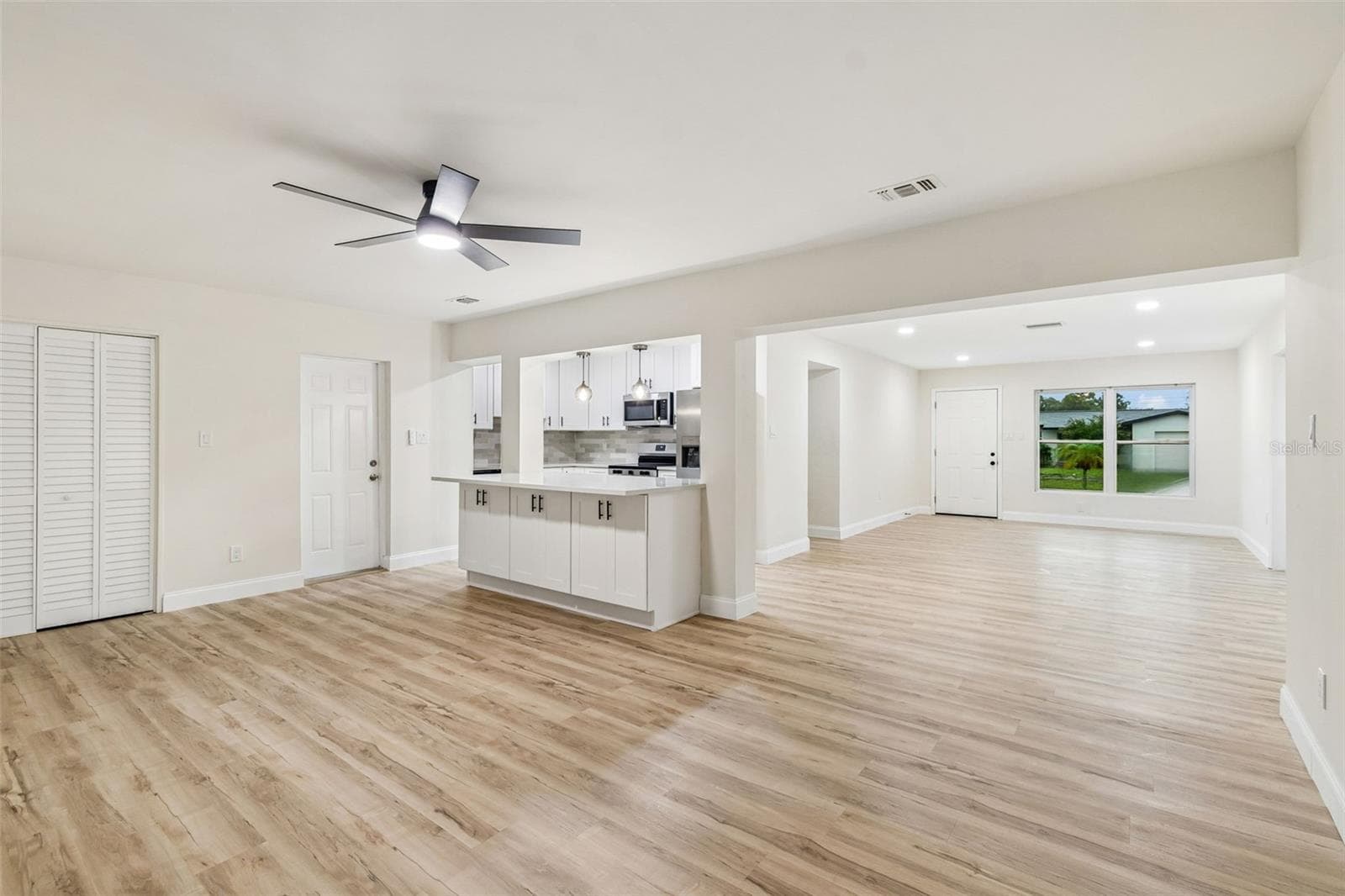Single Family Residence at 6781 33RD AVE N, ST PETERSBURG, photo 23 of 63