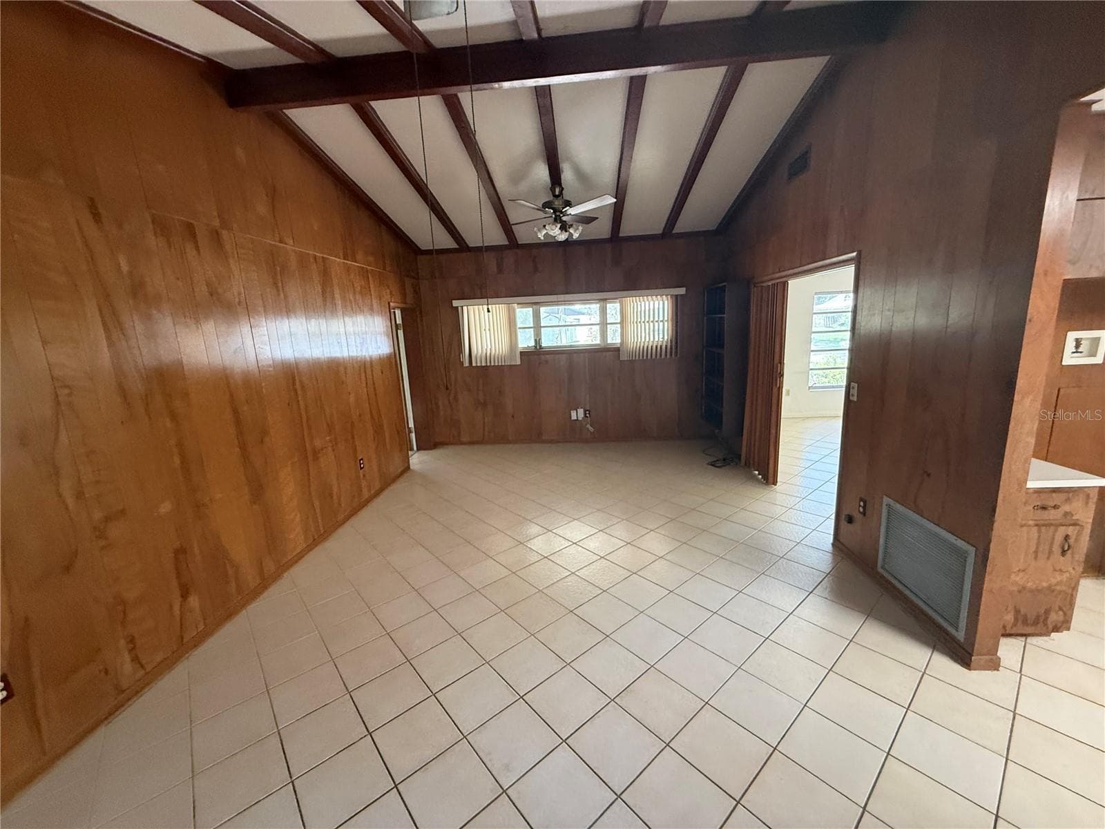 Single Family Residence at 1015 E MANN RD, BARTOW, photo 7 of 27
