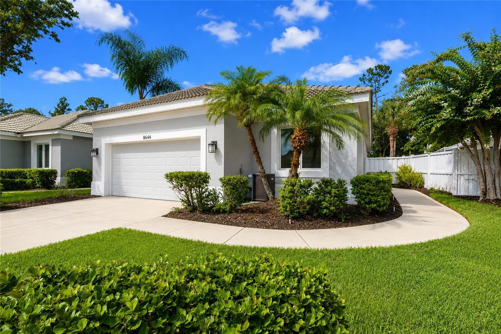Single Family Residence at 8644 54TH AVENUE CIR E, BRADENTON, photo 4 of 73