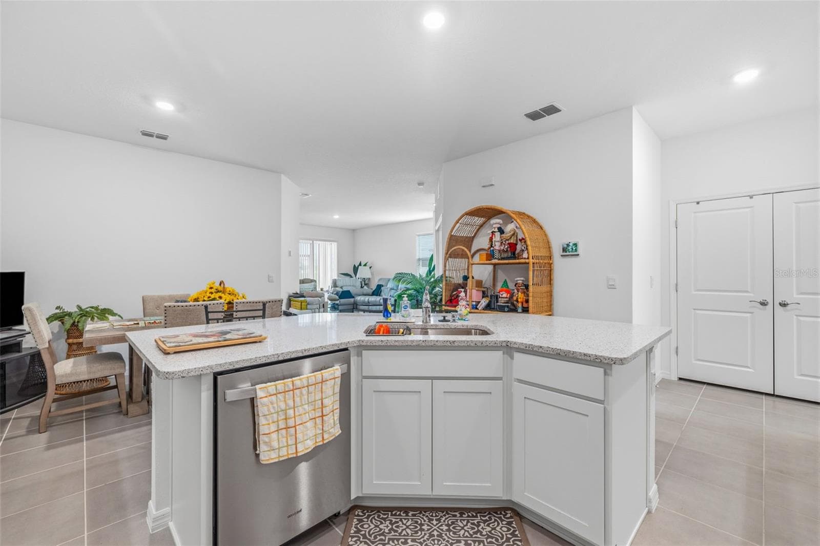 Villa at 2541 BENDING BONSAI DR, WESLEY CHAPEL, photo 5 of 35