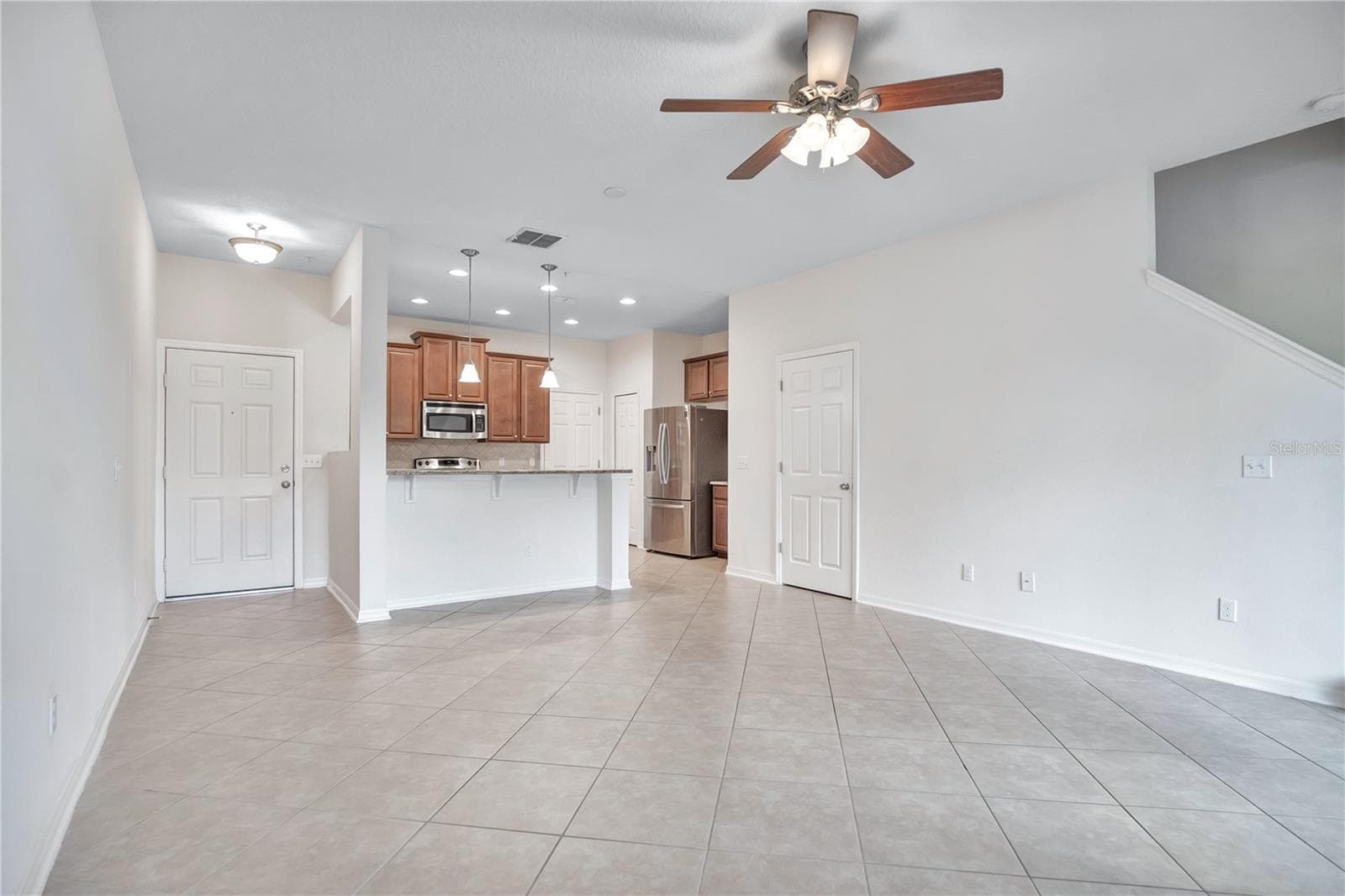 Townhouse at 196 WINDFLOWER WAY, OVIEDO, photo 12 of 33